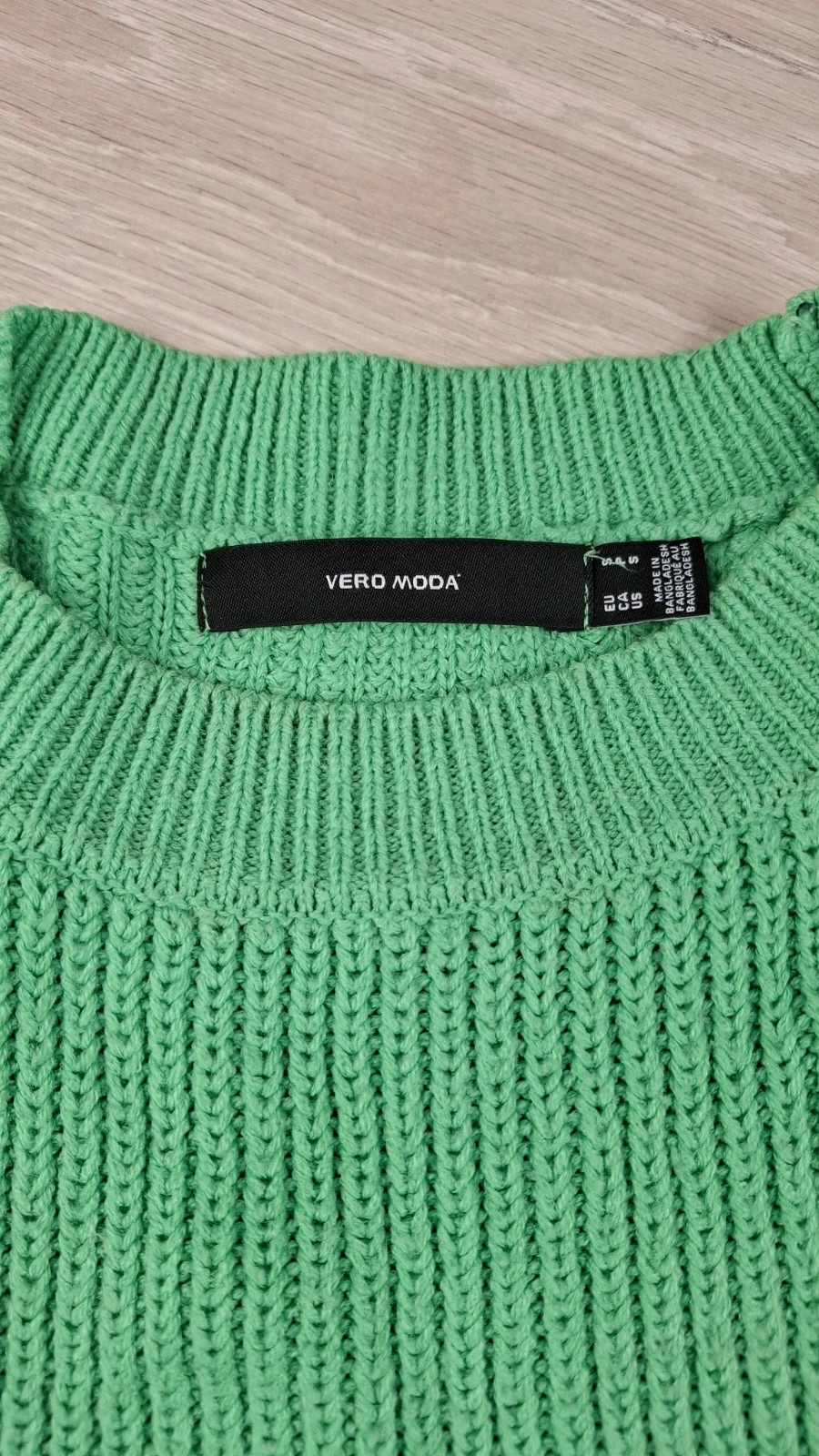 Pull court Vero Moda vert vif en maille côtelée – manches larges – Taille S – Vero Moda – taille S / 36 / 8 2
