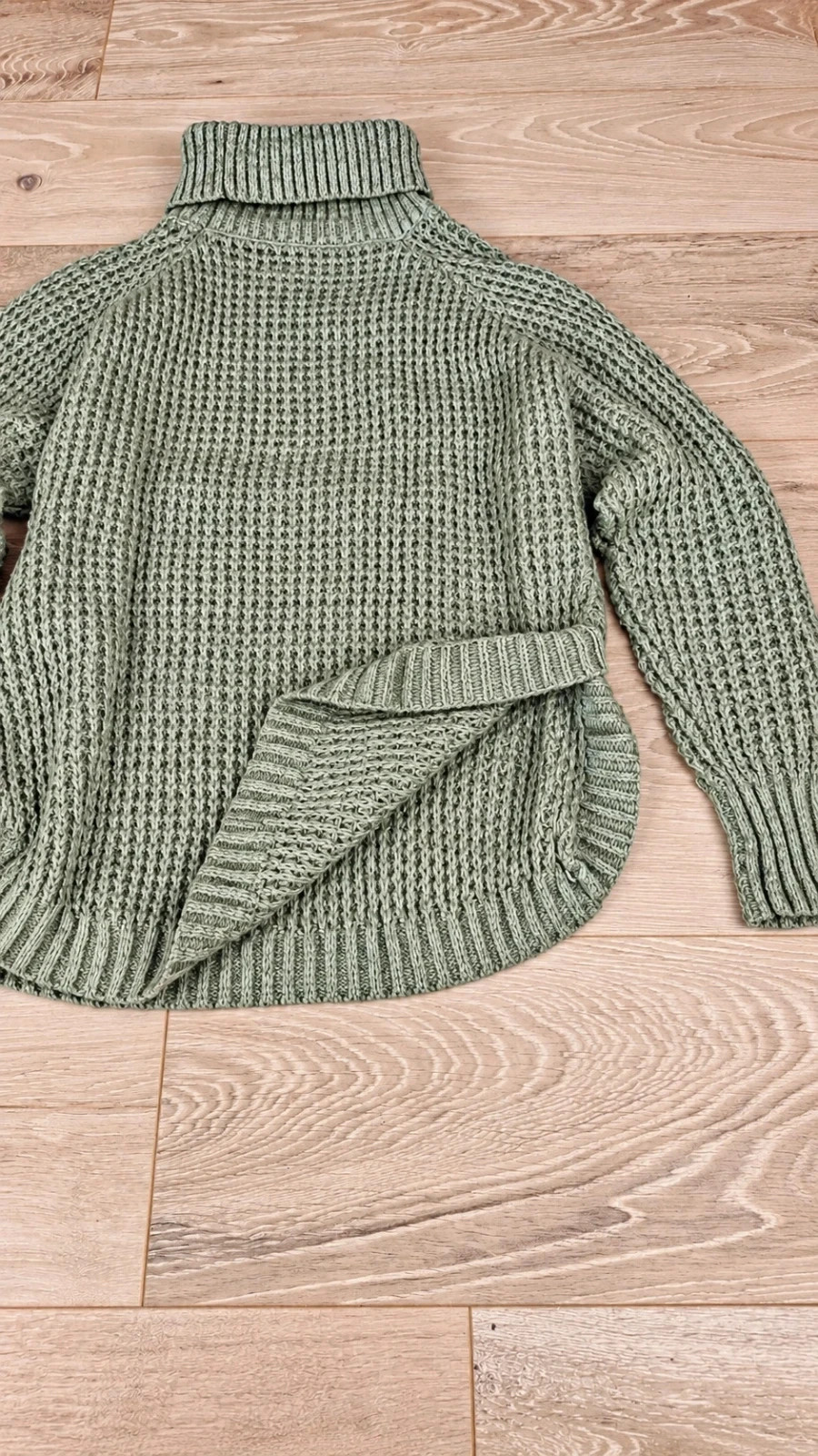 Pull col roulé vert kaki/sauge – grosse maille – coupe ample très bon état – Shein – taille S / 36 / 8 2