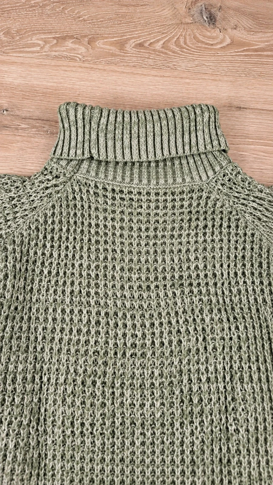 Pull col roulé vert kaki/sauge – grosse maille – coupe ample très bon état – Shein – taille S / 36 / 8 3