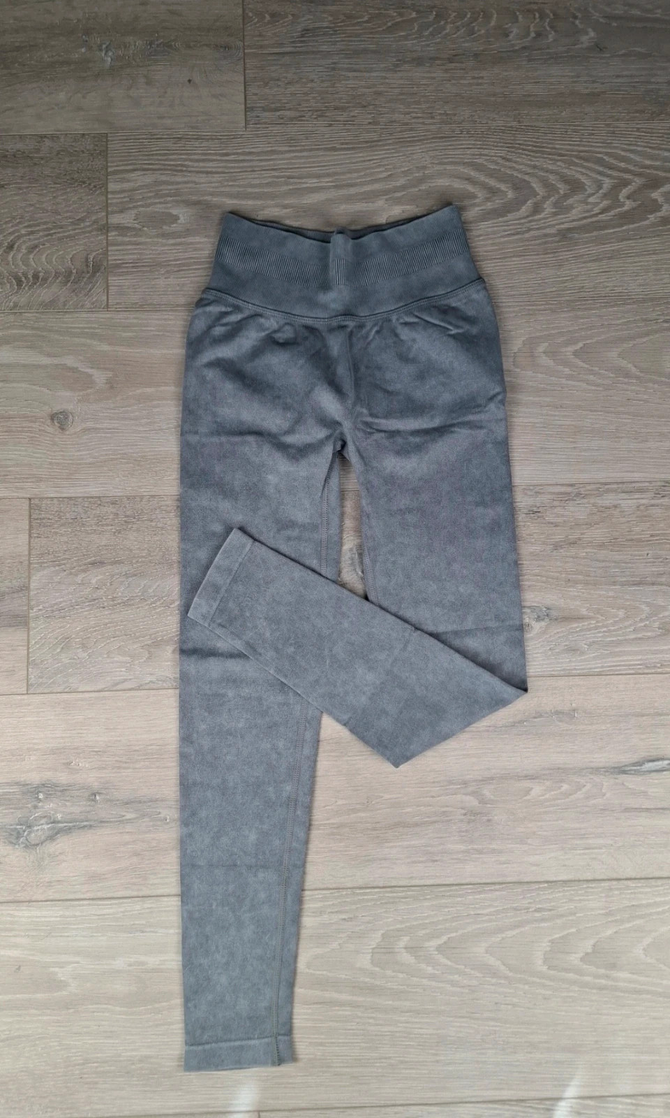 Legging sport scrunch butt gris délavé taille L – NEUF – Effet push-up & gainant – Boutique Belgique – taille L / 40 / 12 4