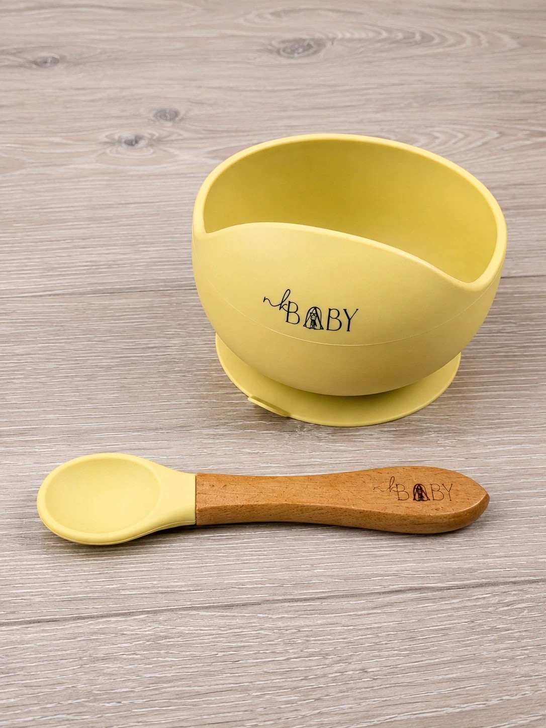 Set repas bébé silicone – Bavoir récupérateur + bol ventouse + cuillère bois – Jaune – Set repas bébé silicone – Bavoir récupérateur + bo 2