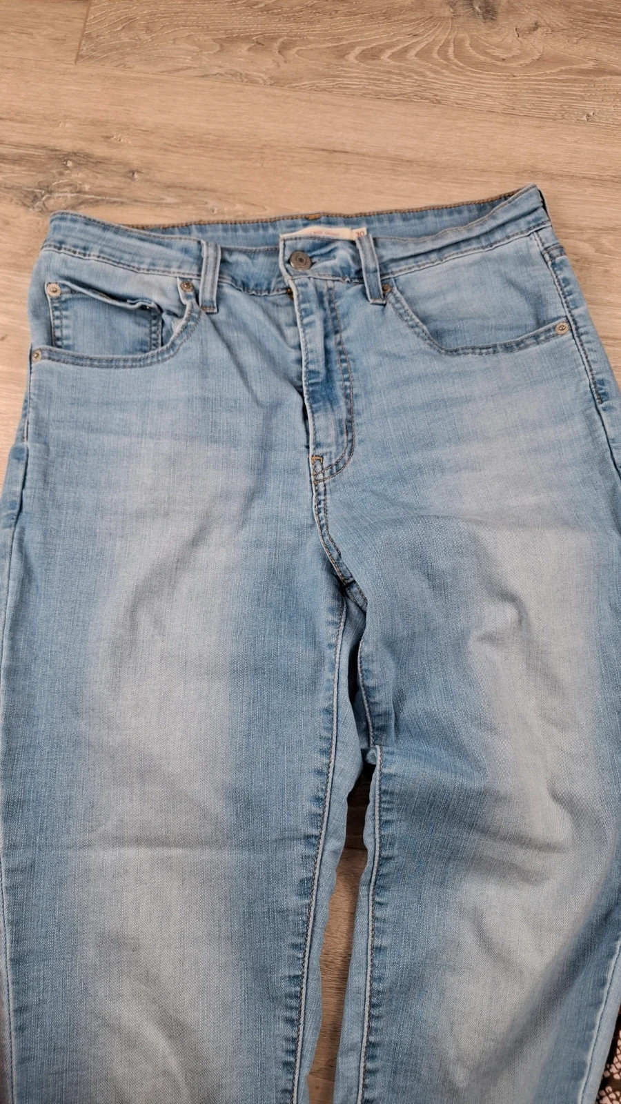 Jean Levi's 721 High Rise Skinny taille 30 – Bleu clair délavé – Excellent état – Levi Strauss & Co. – taille M / 38 / 10 3