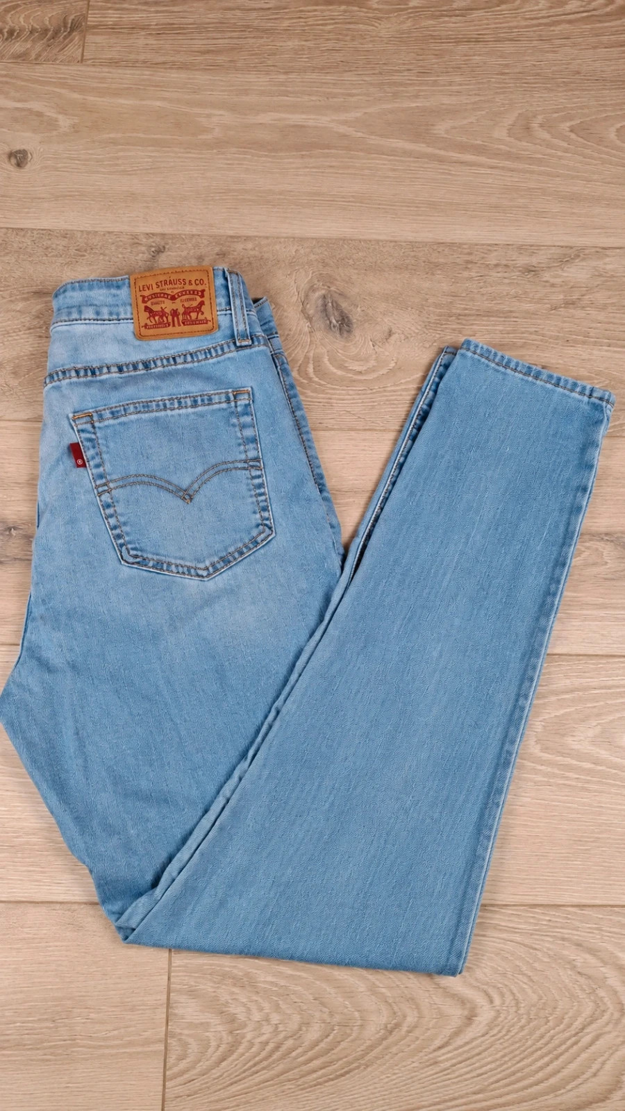 Jean Levi's 721 High Rise Skinny taille 30 – Bleu clair délavé – Excellent état