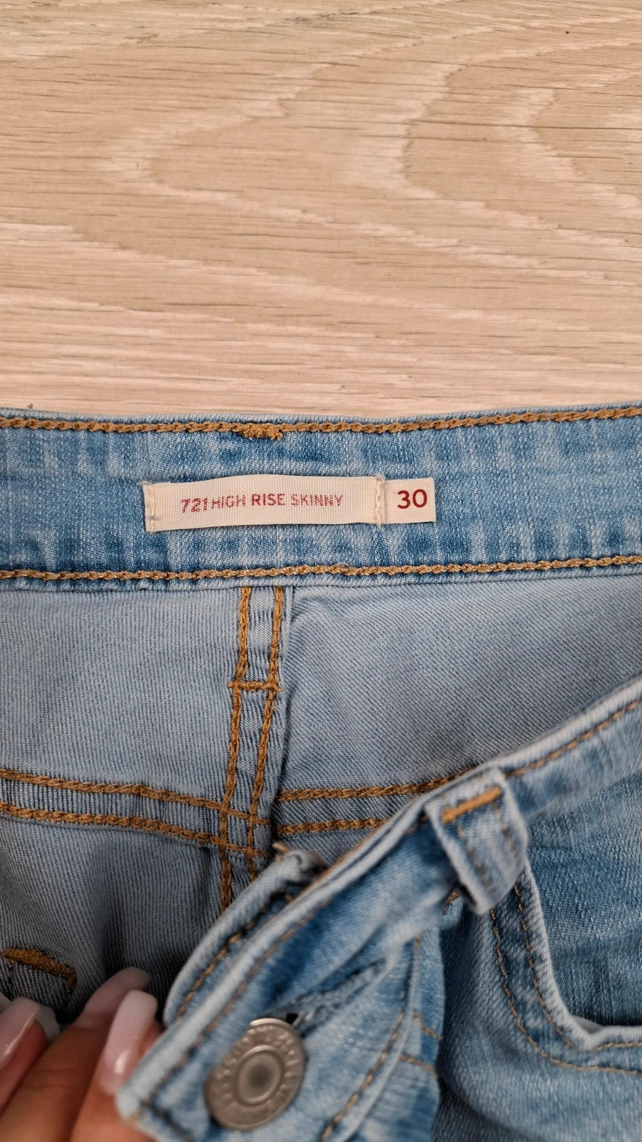Jean Levi's 721 High Rise Skinny taille 30 – Bleu clair délavé – Excellent état – Levi Strauss & Co. – taille M / 38 / 10 4