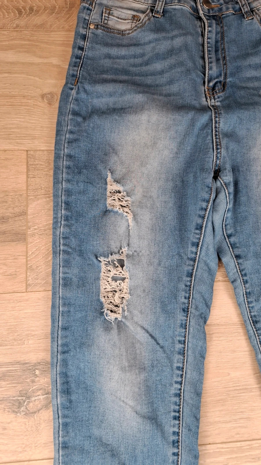 Jean skinny Shein déchiré taille M – Bleu clair délavé – Effet destroy – Shein – taille M / 38 / 10 2