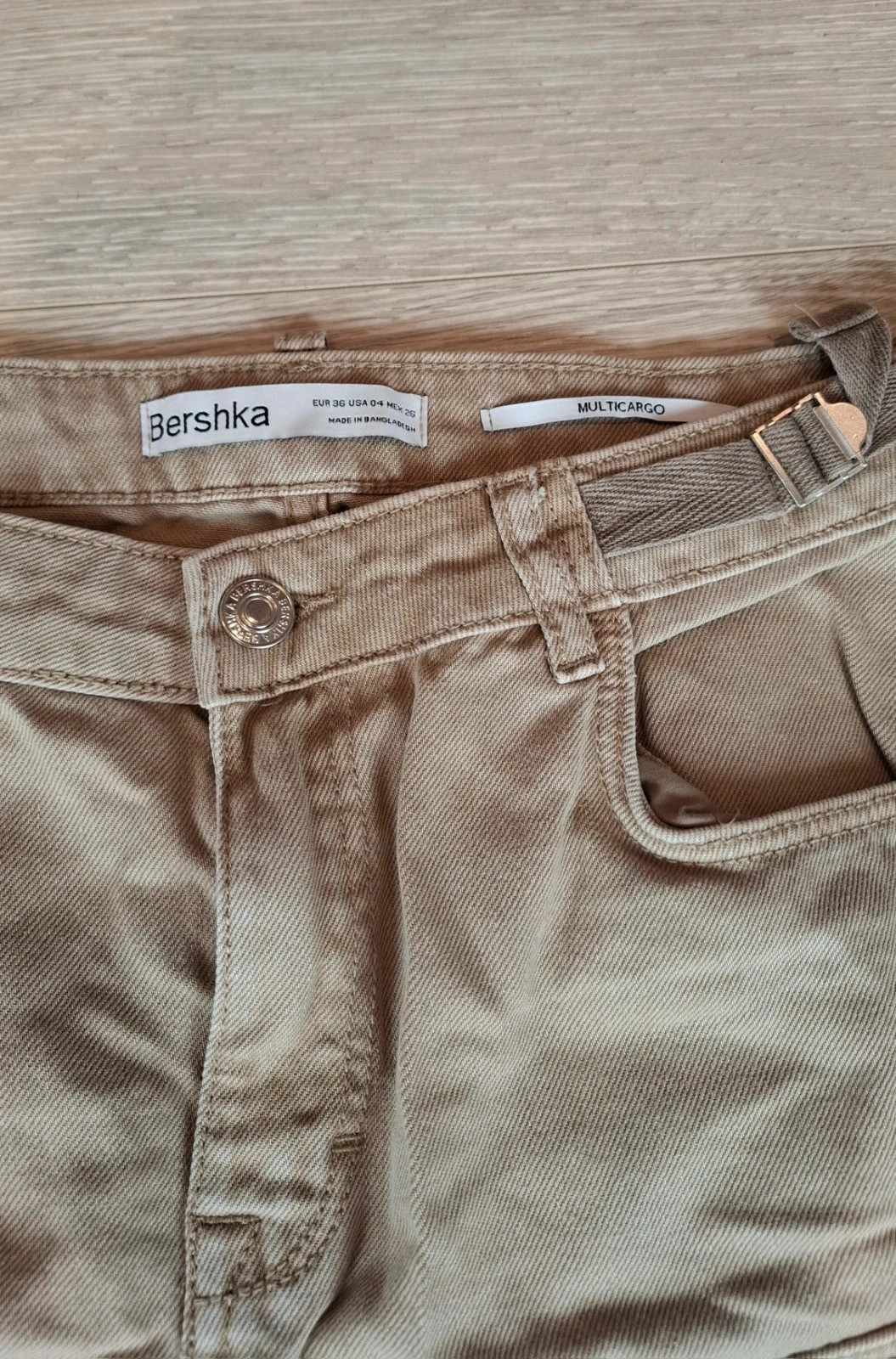 Pantalon Cargo femme Bershka Multicargo – Beige Kaki – Taille 36 (Jamais Porté) – Bershka – taille S / 36 / 8 2