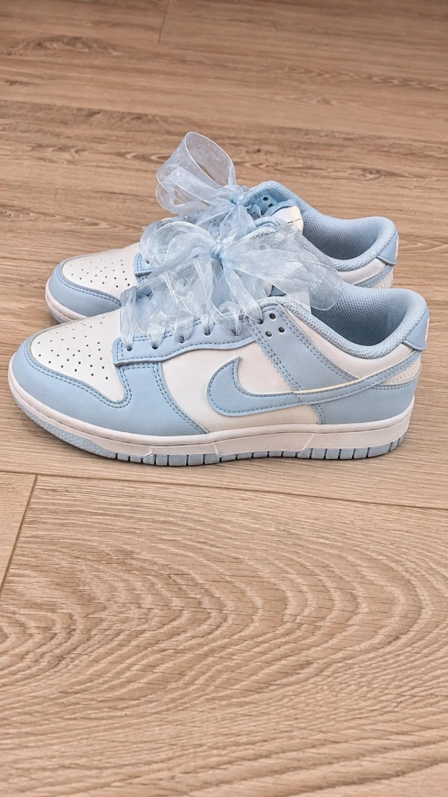Nike Dunk Low – Blanc/Bleu Clair – Pointure 36.5 – Nike – taille 36.5