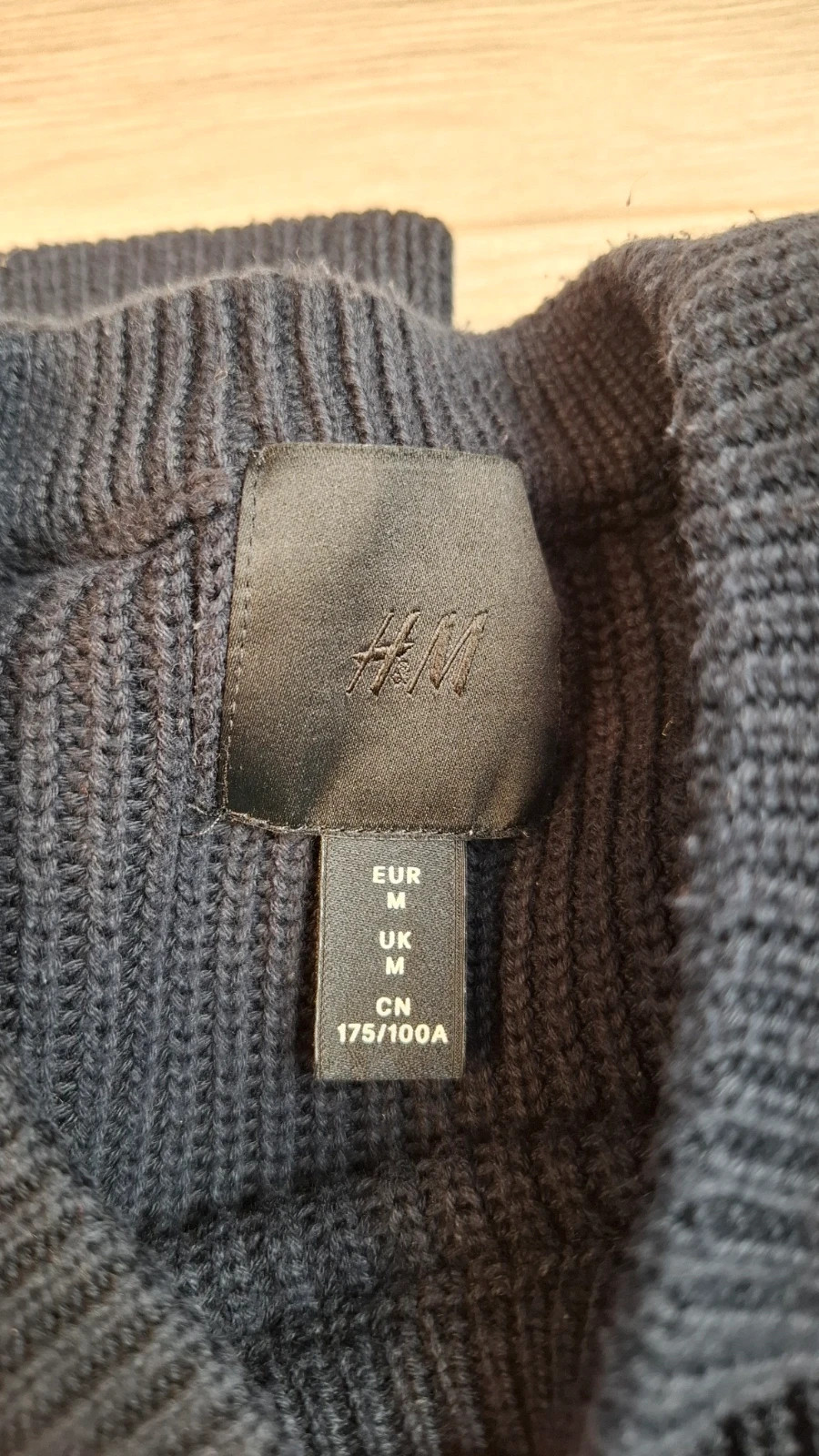 Pull H&M homme rayé noir gris – taille M – maille épaisse – H&M – taille M 2