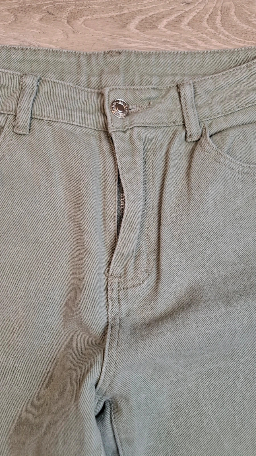 Jean droit vert kaki SHEIN – taille M Petite – coupe droite – Shein – taille M / 38 / 10 2