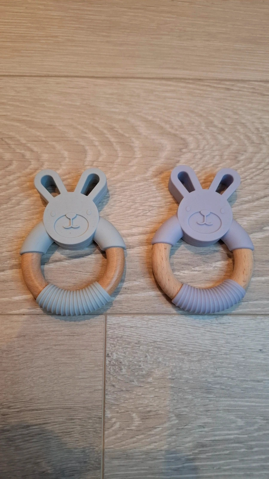 Anneau de dentition bébé – Lapin en silicone & bois – neufs – taille Taille unique