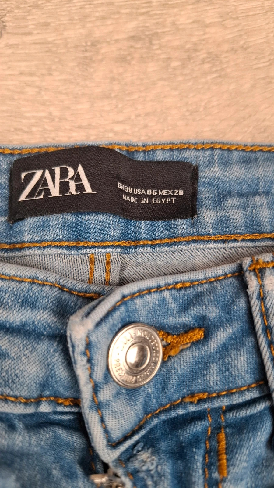 Jean skinny ZARA taille 38 – bleu clair – coupe ajustée – bas effiloché – Zara – taille M / 38 / 10 4