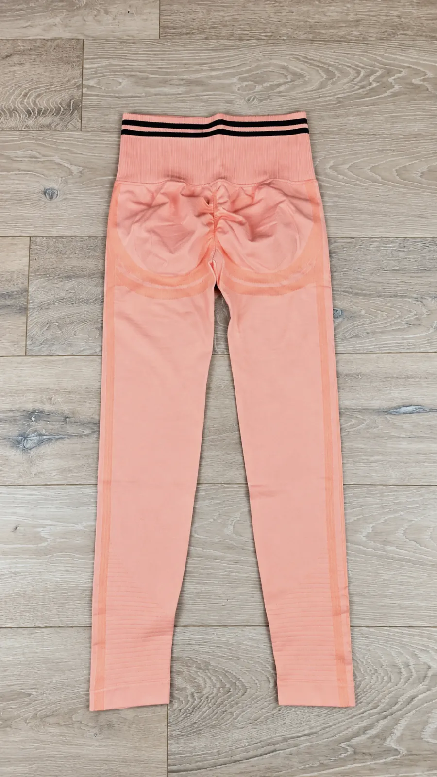 Ensemble sport seamless PUSH UP ++ corail/saumon – Taille M – NEUF – Premium – Ensemble de sport seamless – Taille M 🆕 Jamais porté – état neuf – taille M 4