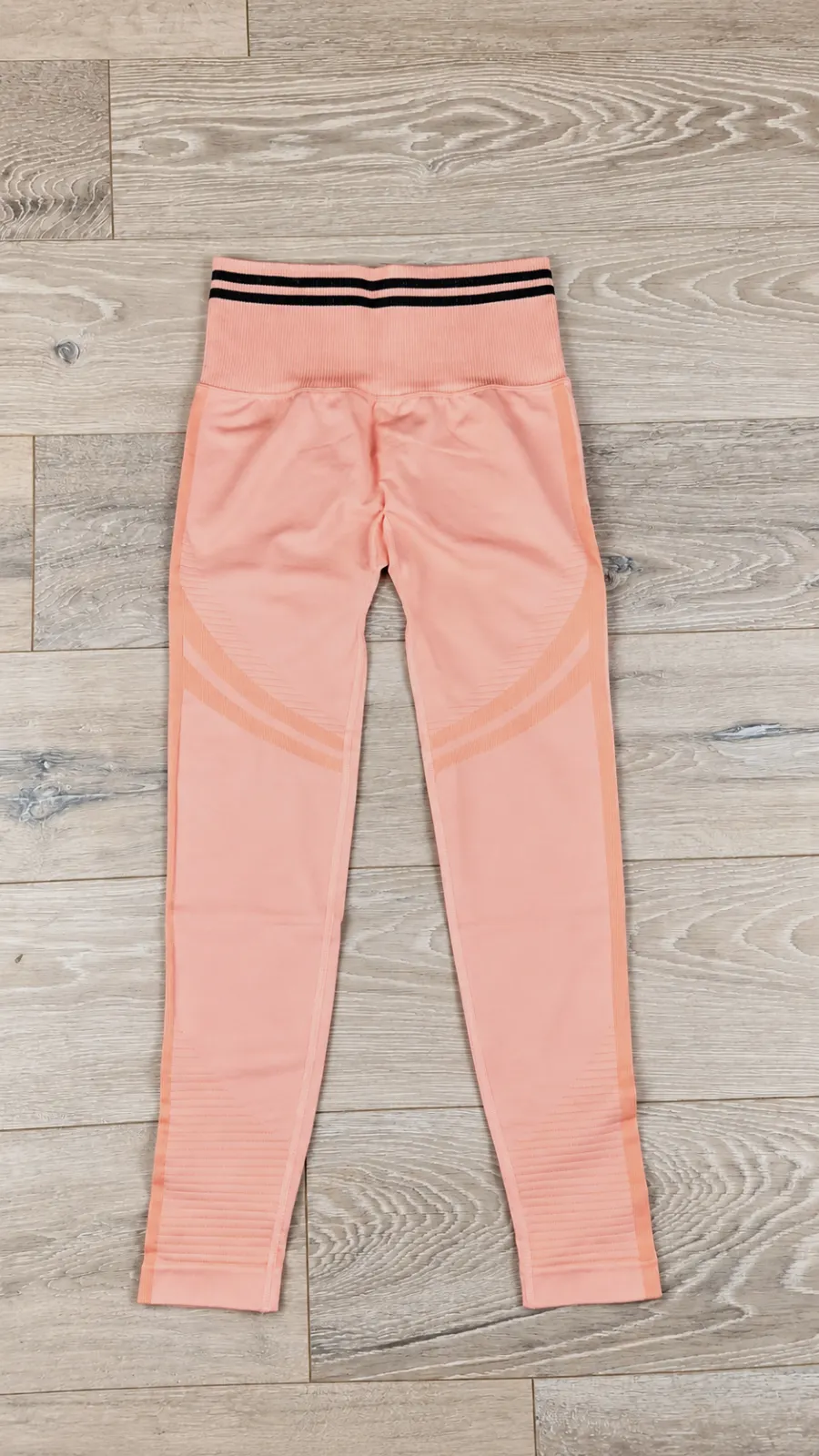 Ensemble sport seamless PUSH UP ++ corail/saumon – Taille M – NEUF – Premium – Ensemble de sport seamless – Taille M 🆕 Jamais porté – état neuf – taille M 3