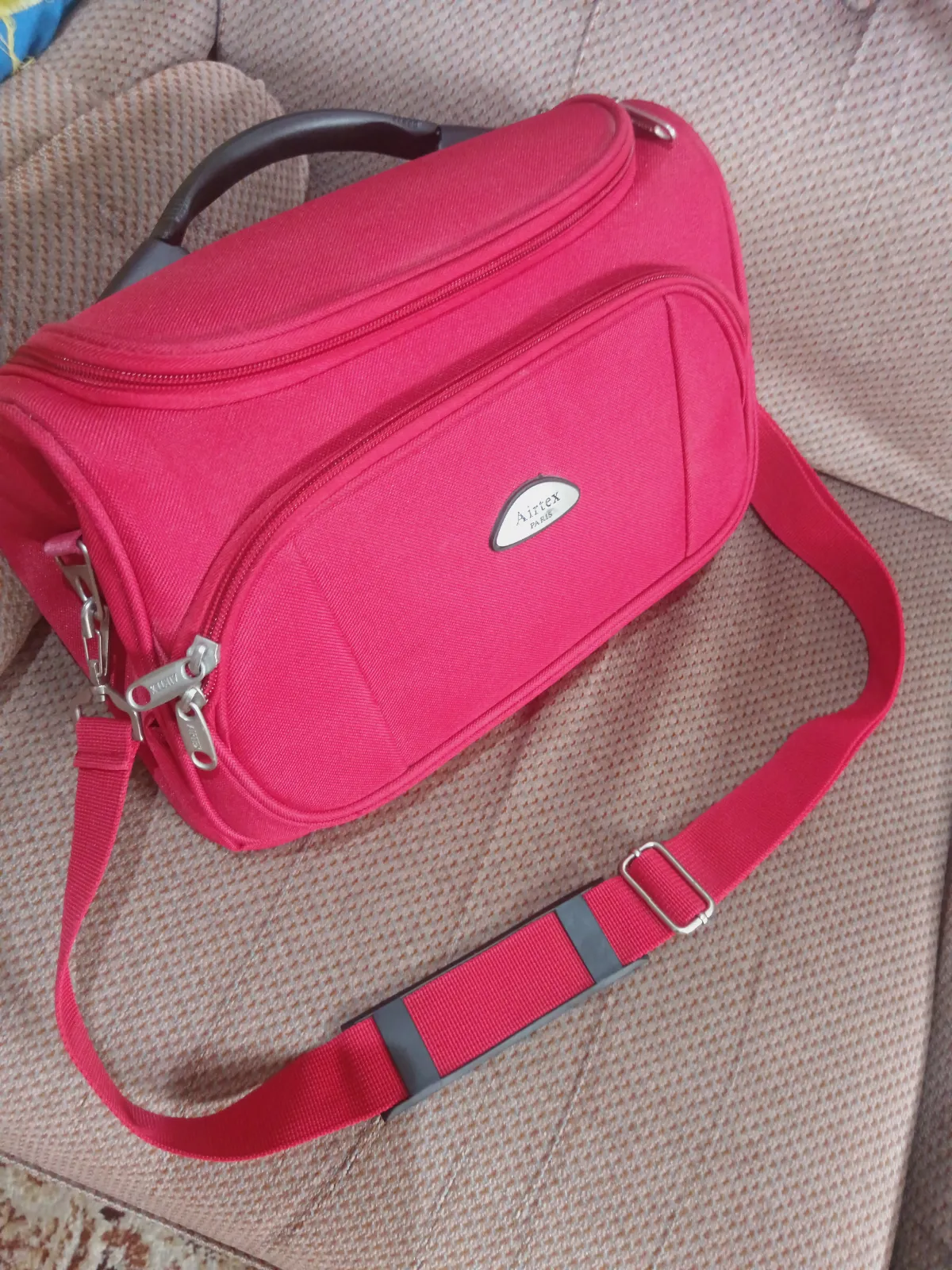 Sac de voyage Airtex Paris rouge avec bandoulière – Airtex – taille Taille unique 2