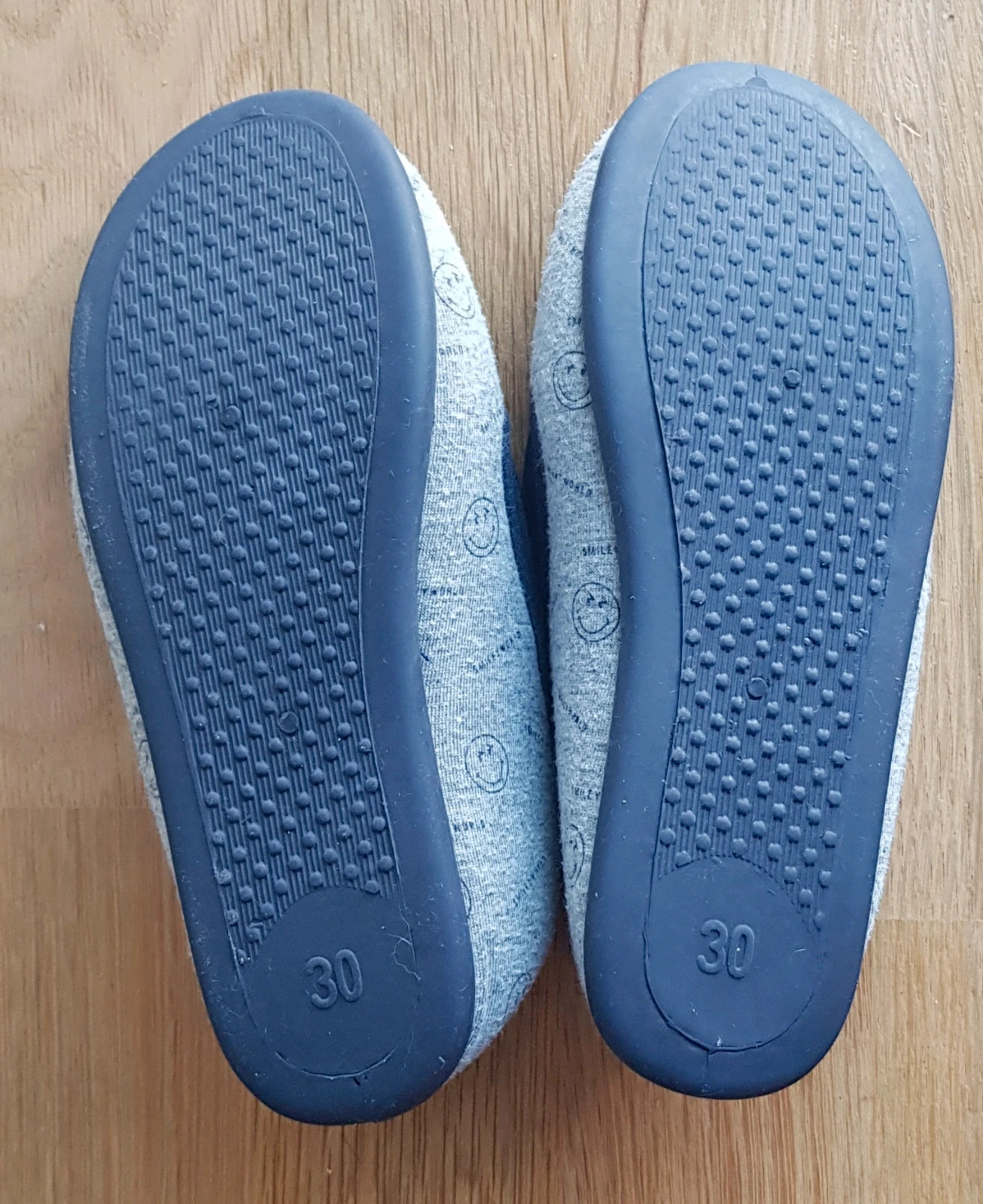 🩶 pantoufles garçon smiley 🩶 – Smiley – taille EU 30 3