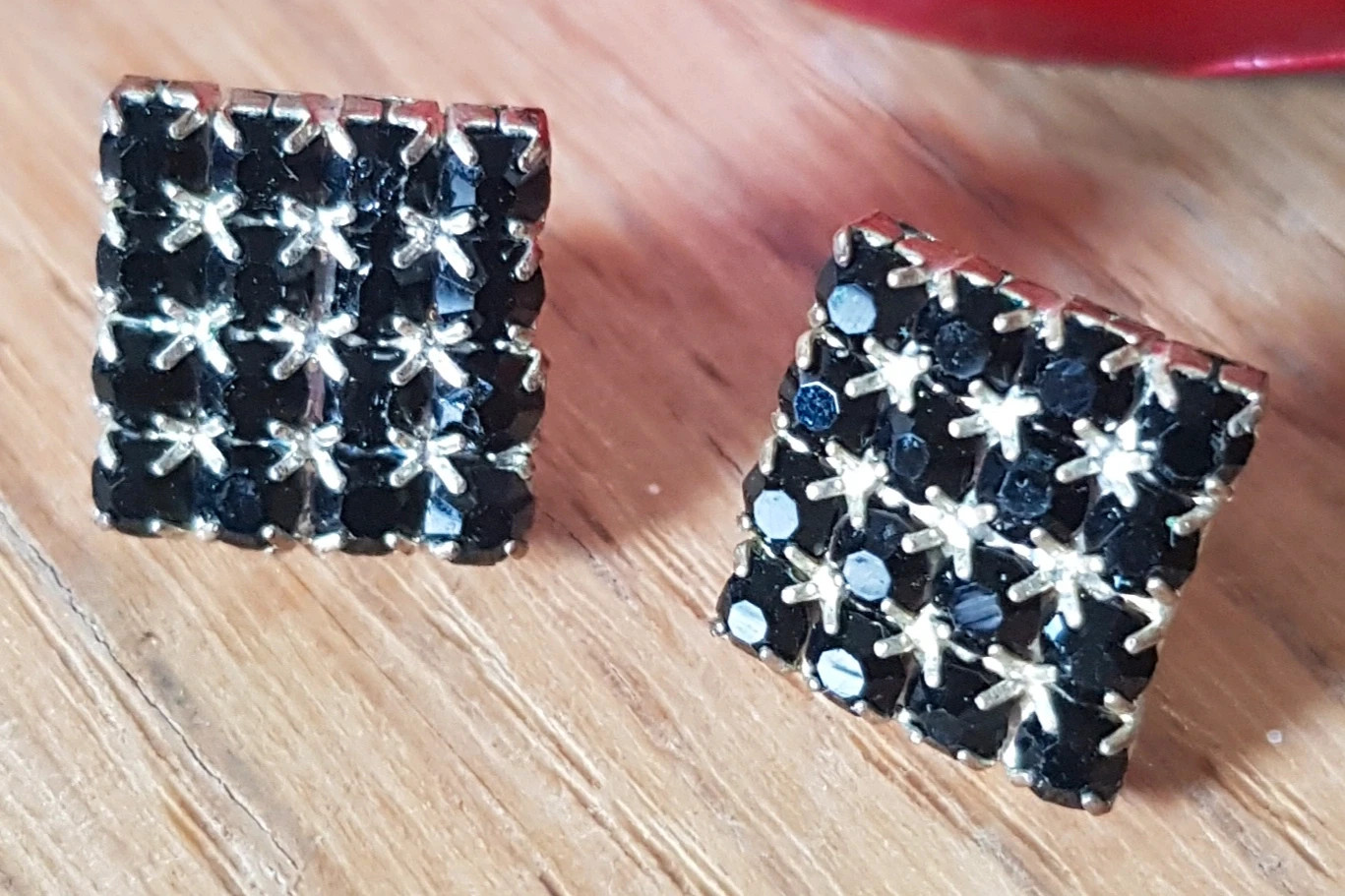 🖤 boucle d'oreille carré fantaisie 🖤 – Claire's – taille Taille unique 3