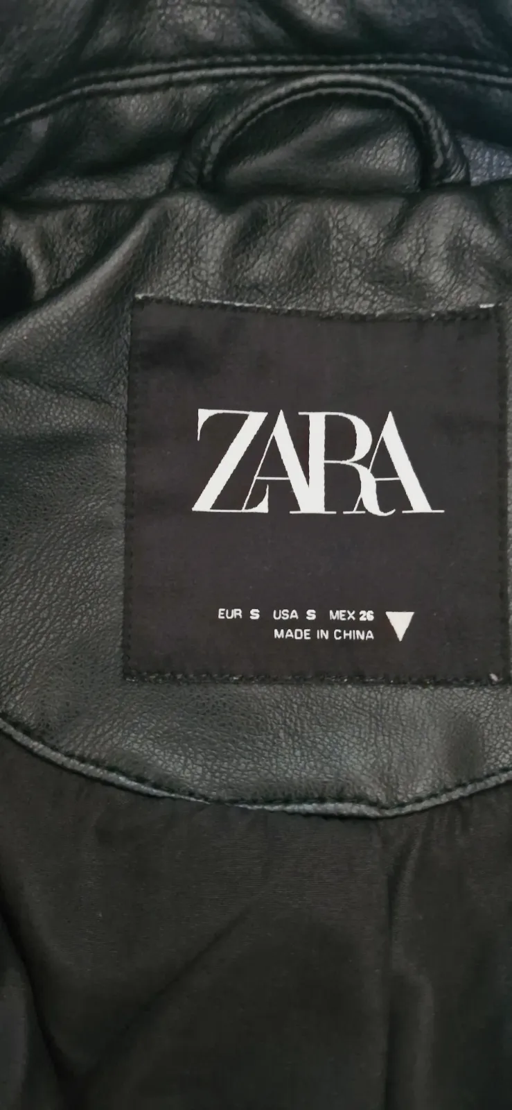 Veste en simili cuire  – Zara – taille S 4