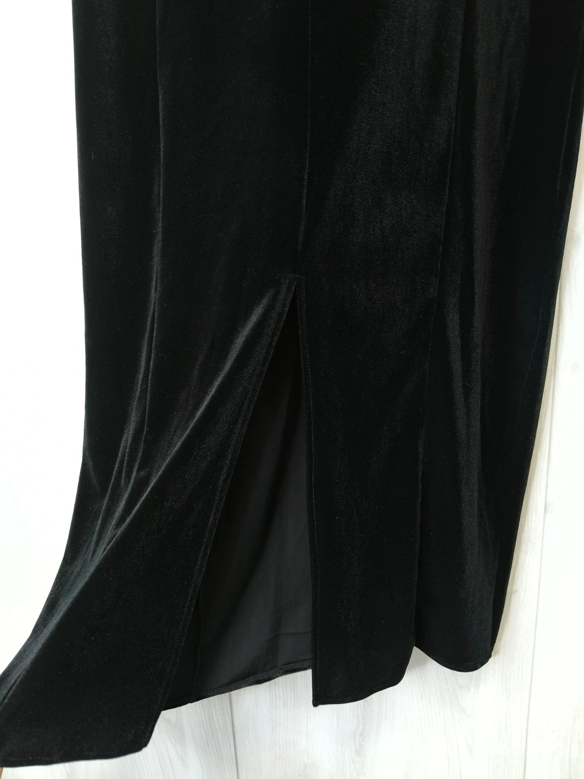 Robe longue noire en velours – dos nu – fente arrière – soirée chic- neuve sans étiquette – degriffe – taille L / 40 / 12 5