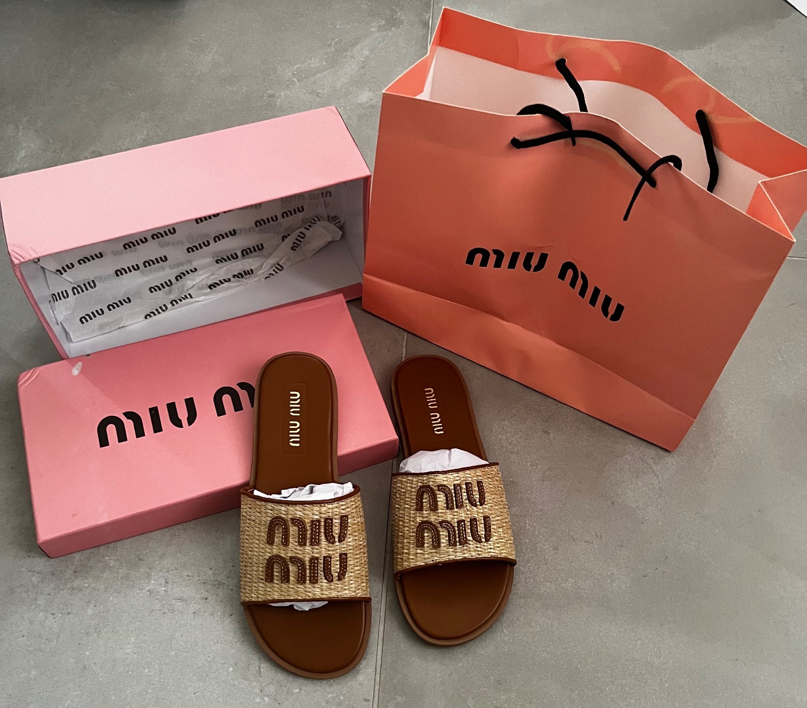 Miu Miu Sandales dorées marron