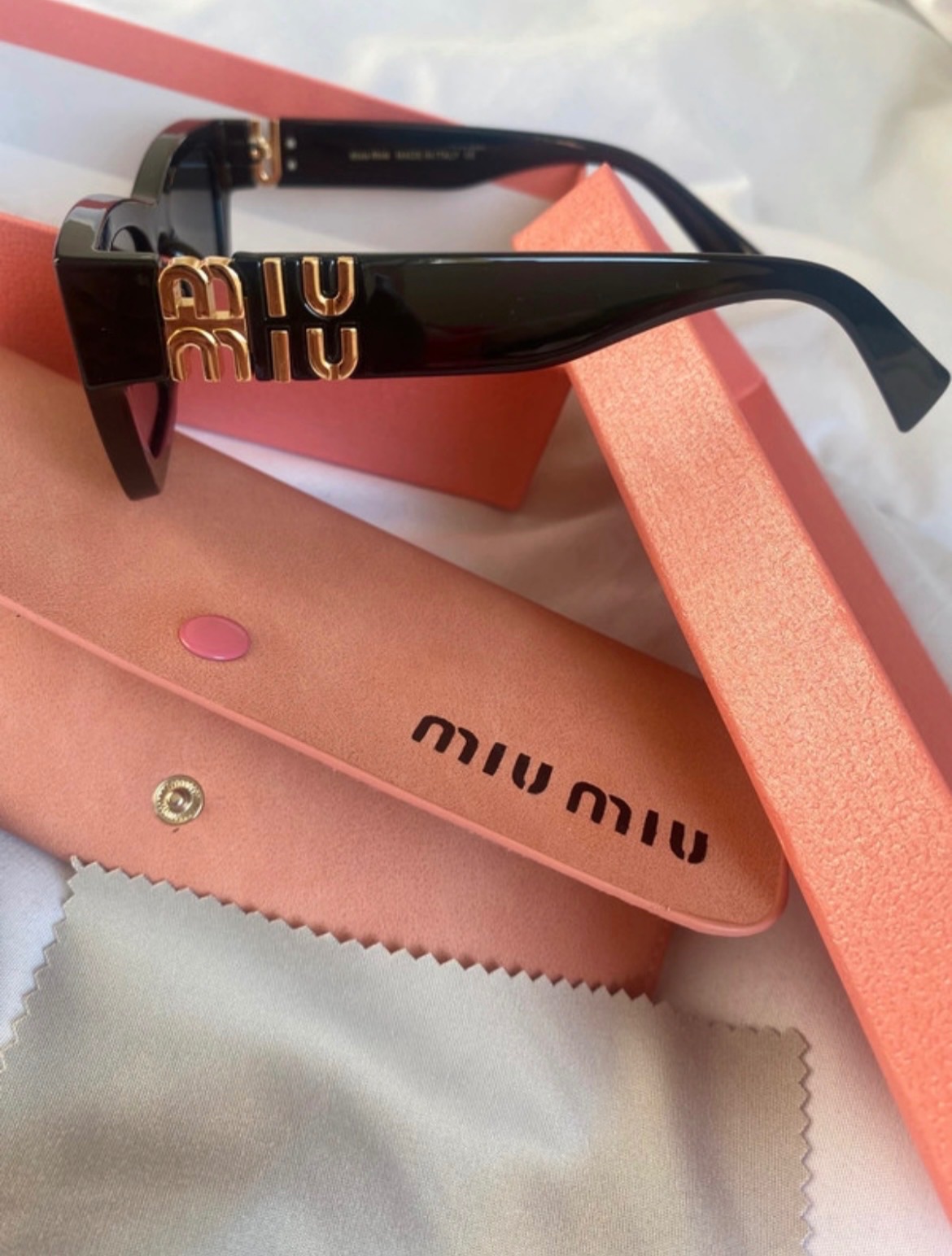 Miu Miu Coral Wallet with Box 3
