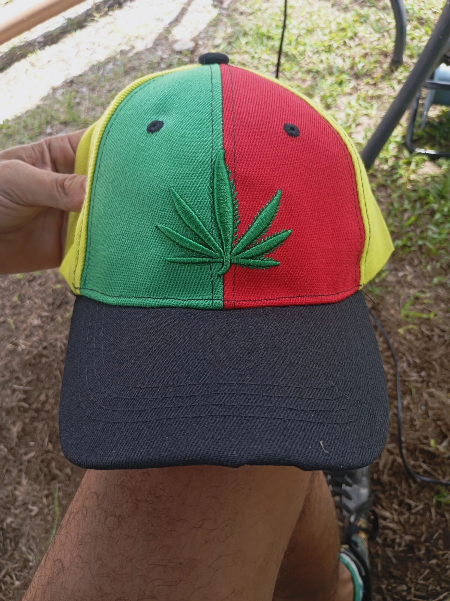 Vend casquette en coton possibilité de personnaliser avec un logo 