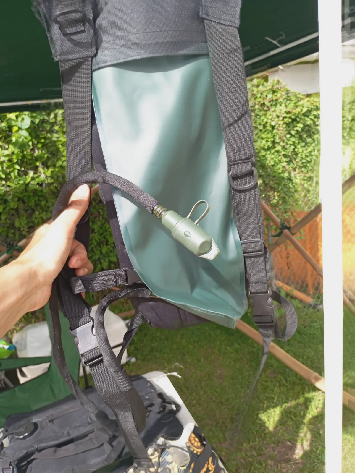 Sac hidratant 3 l 120€ chez decatlon  90€ chez rituel élégance  – Decathlon 3