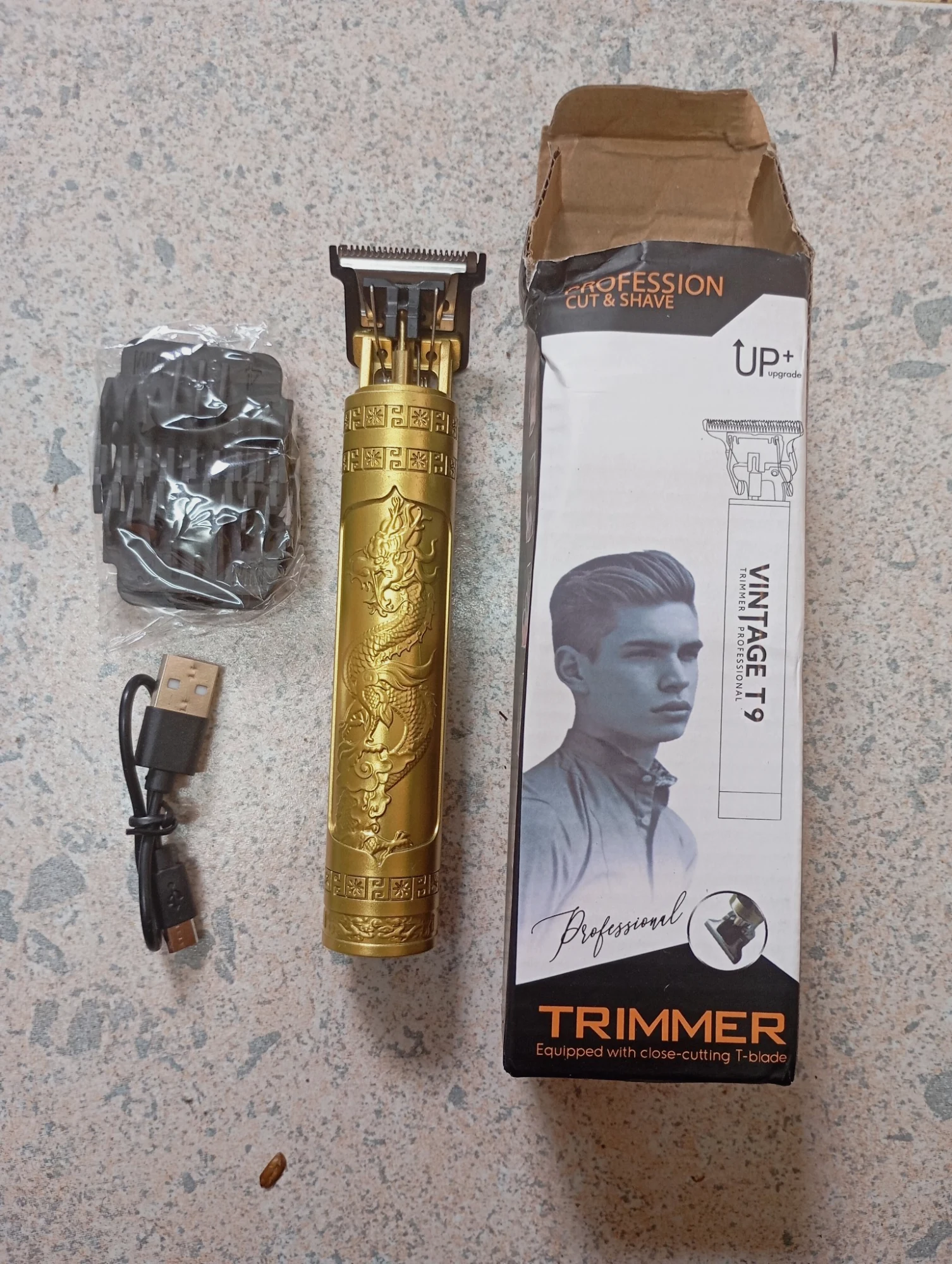 Tondeuse de précision avec tous ses accessoires sabot 1 2 3 4 et câble de charge