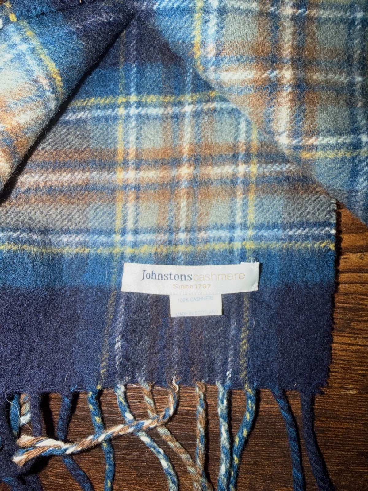 Écharpe en cachemire à carreaux Johnstons of Elgin – Johnstons of Elgin – taille S 3