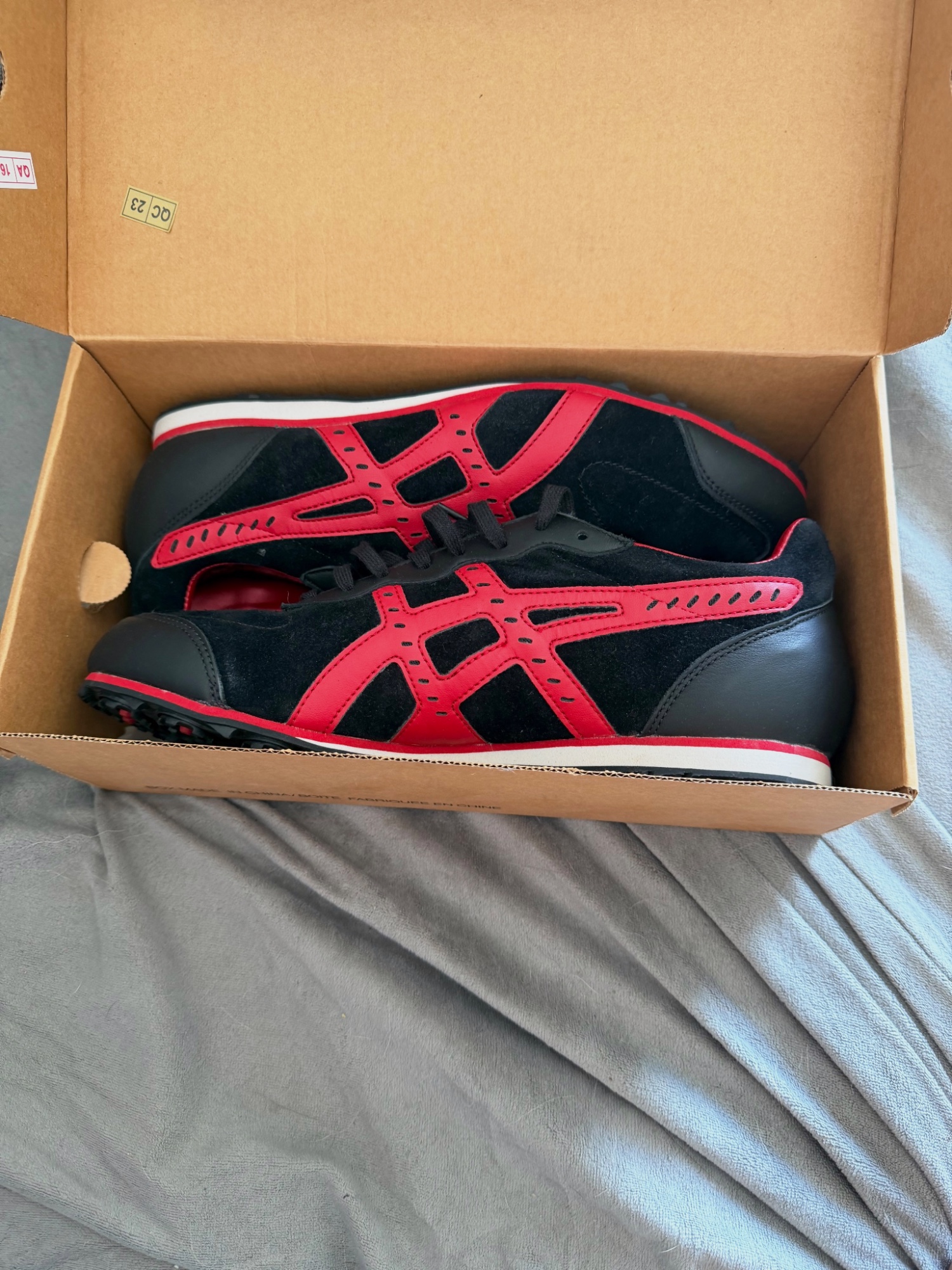 Baskets Asics Hyper Paw RV taille 44