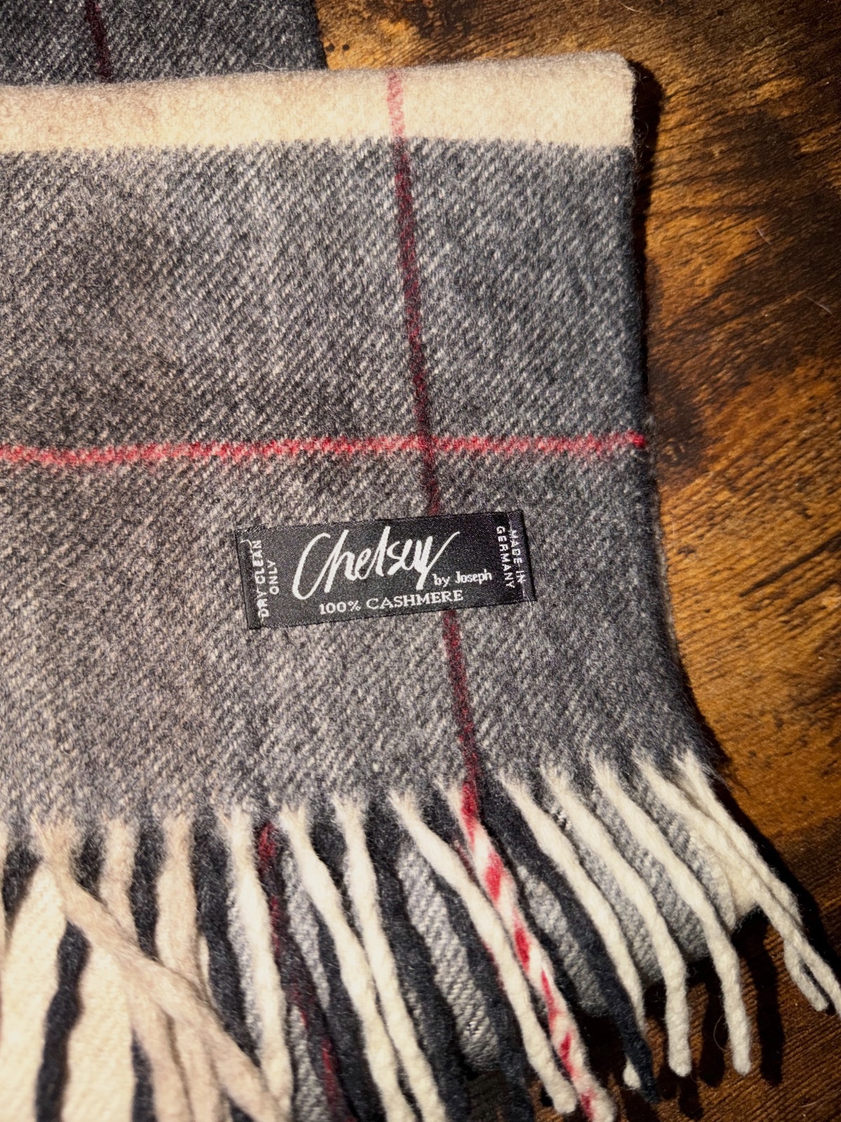 Écharpe en cachemire à carreaux Chelsey by Joseph – Chelsey by Joseph – taille L 2
