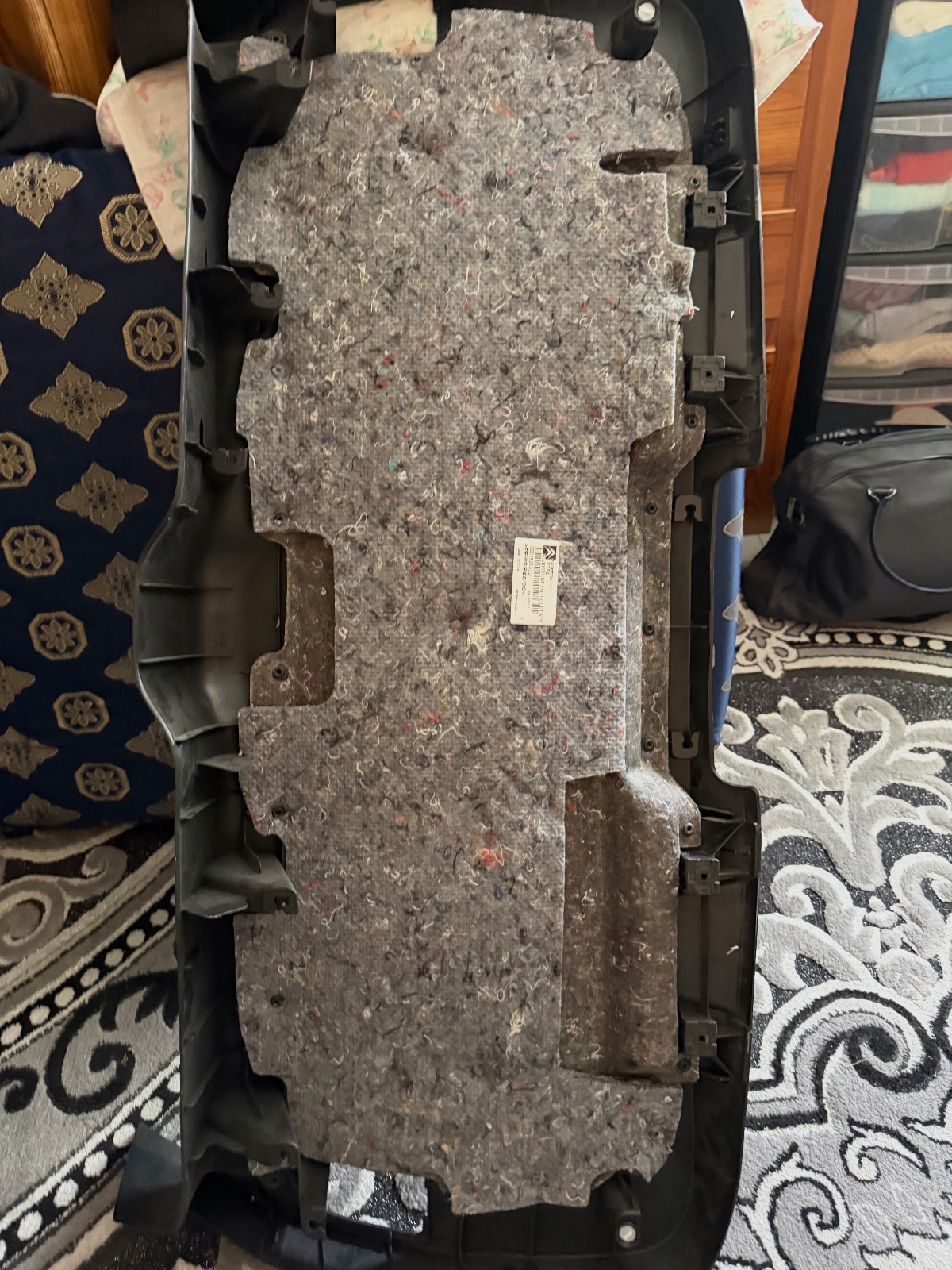 Plage arrière Citroën en plastique et moquette noire – Citroën 5