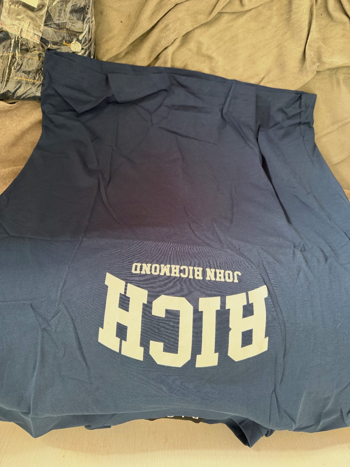 T-shirt John Richmond bleu imprimé RICH taille XL – John Richmond – taille XL 3