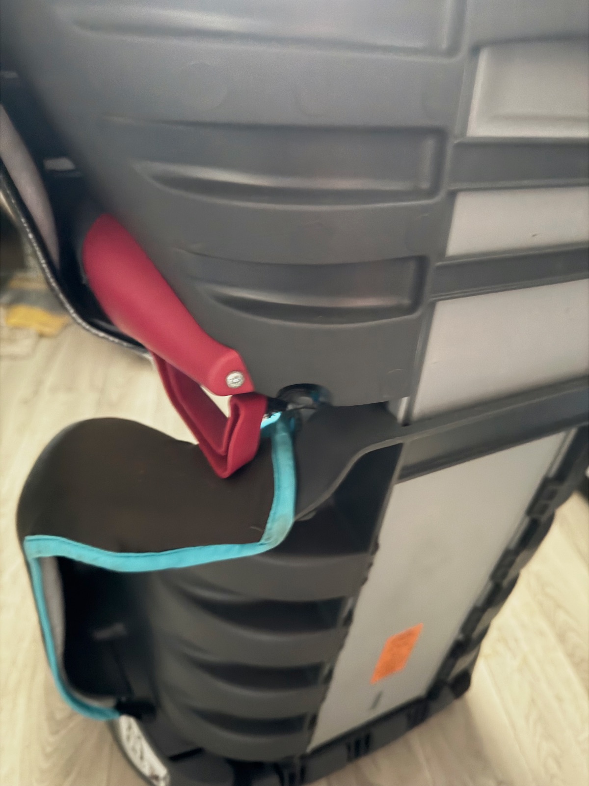 Siège auto Römer Adventure bleu et noir – Römer – taille 12 mois 4