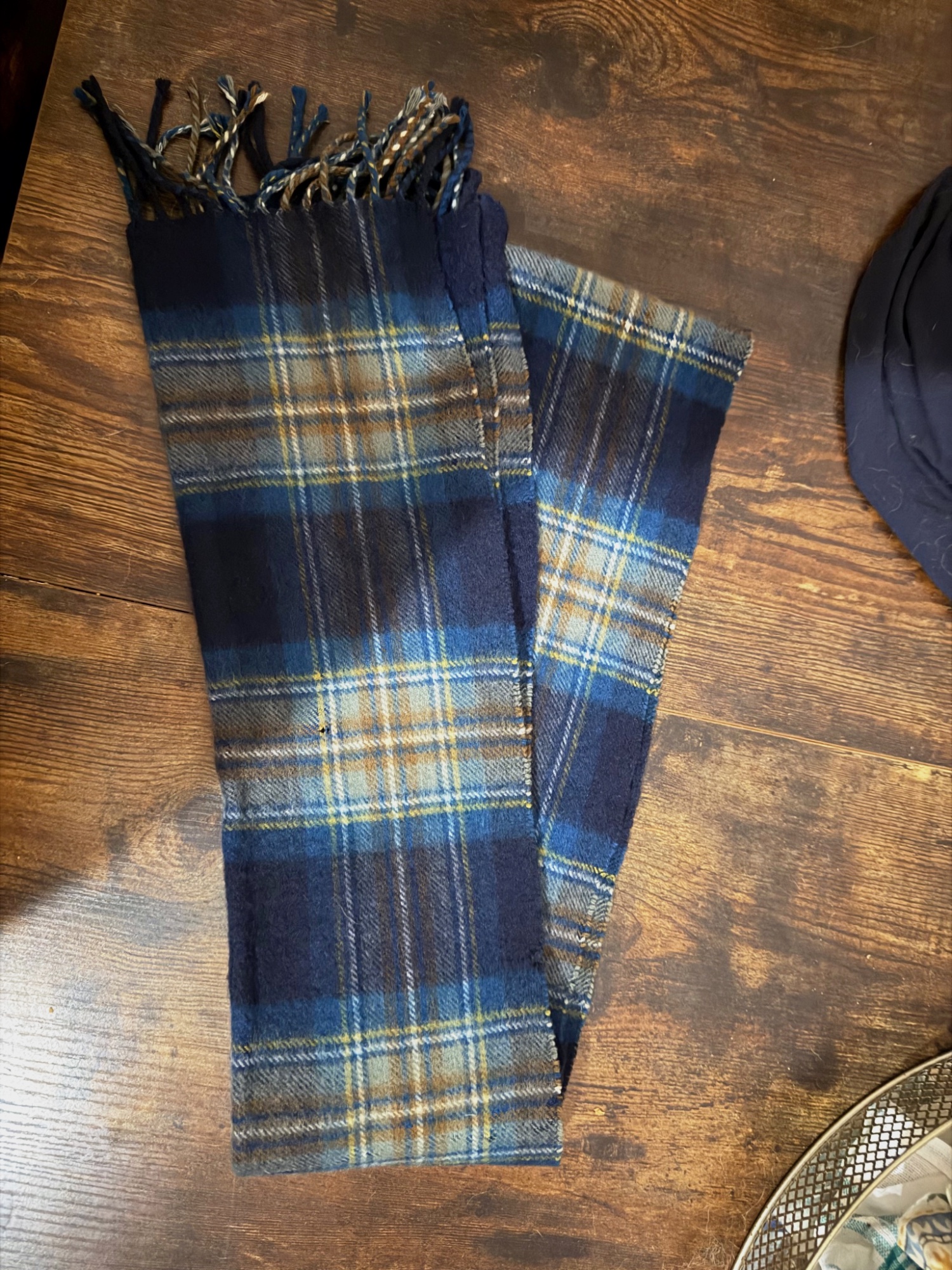 Écharpe en cachemire à carreaux Johnstons of Elgin – Johnstons of Elgin – taille S