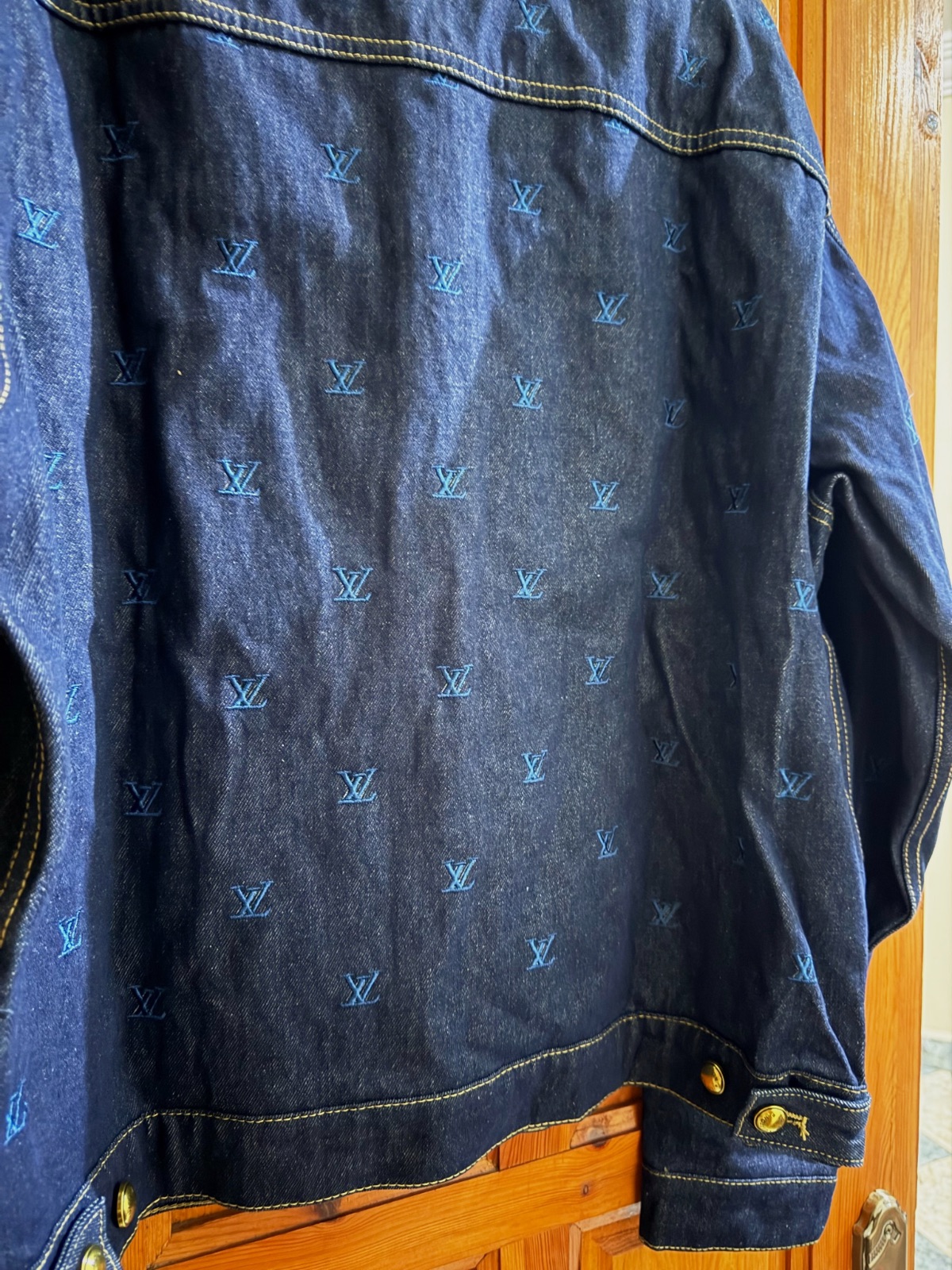 Veste en jean Louis Vuitton bleu marine – Louis Vuitton – taille S 3