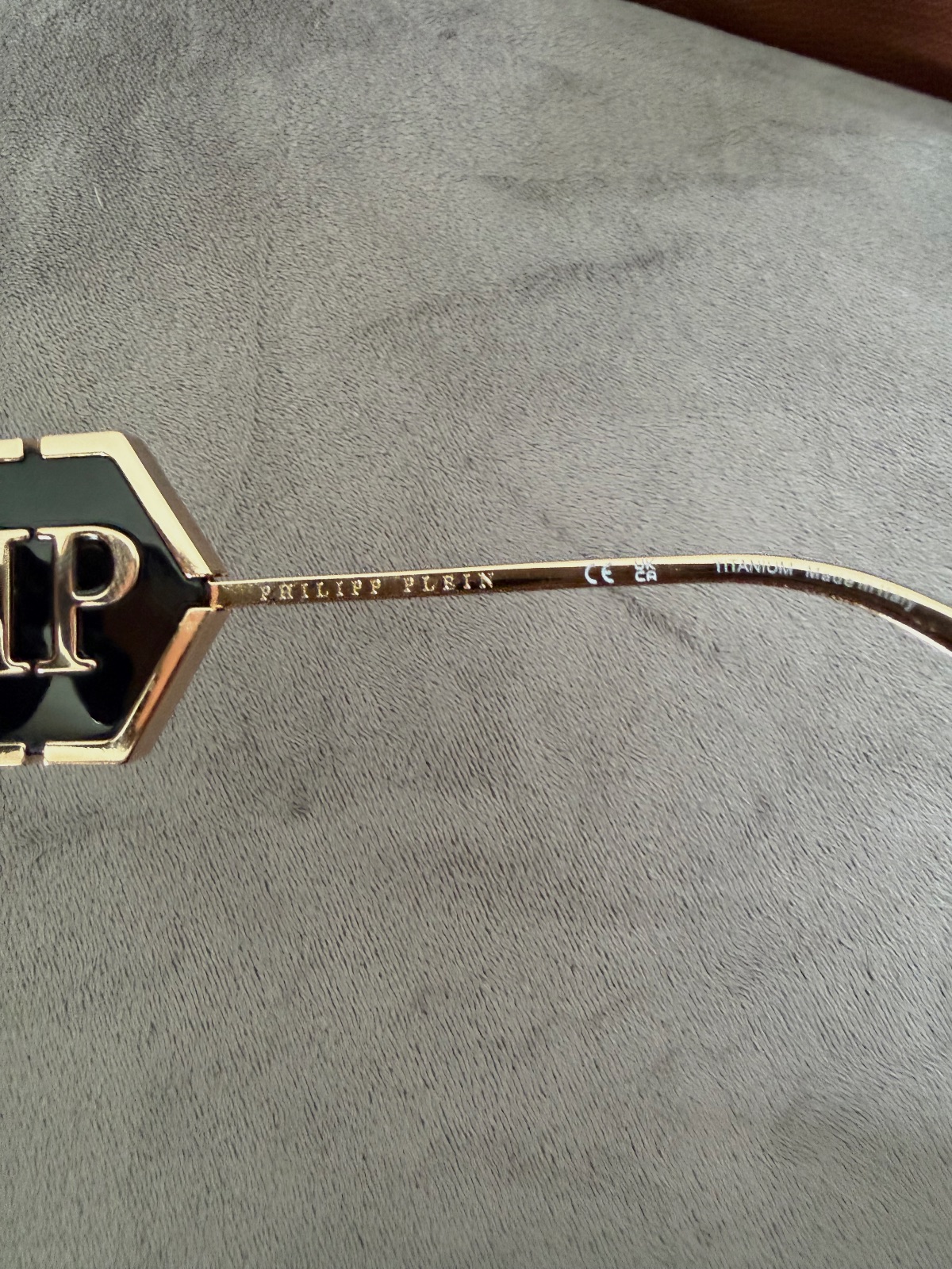 Lunettes de soleil Philipp Plein noires et dorées – Philipp Plein – taille Taille unique 6