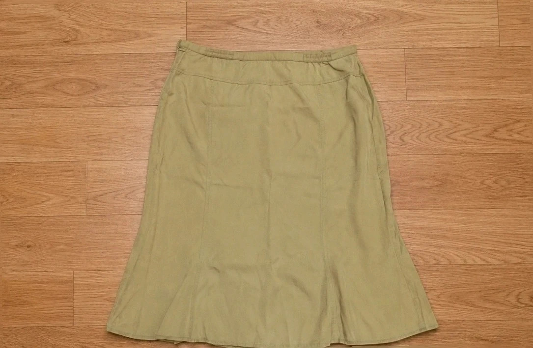 Falda Midi Verde Oliva 100% Tencel – El corte Inglés (Talla 50) – El Corte Inglés – taille 5XL / 50 / 22