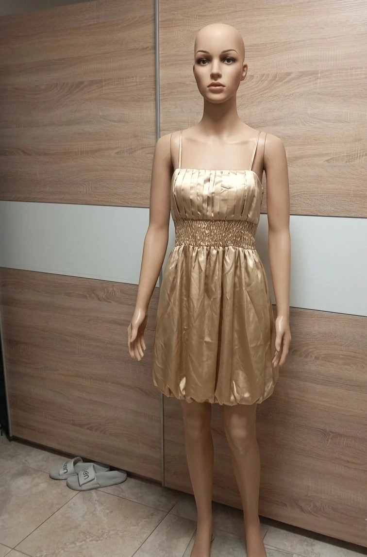 Vestido Corto Satinado Dorado United Colors of Benetton talla M