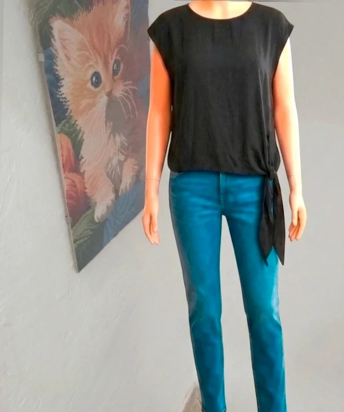 Blusa Negra Fluida Con Nudo lateral – Talla L – taille L / 40 / 12