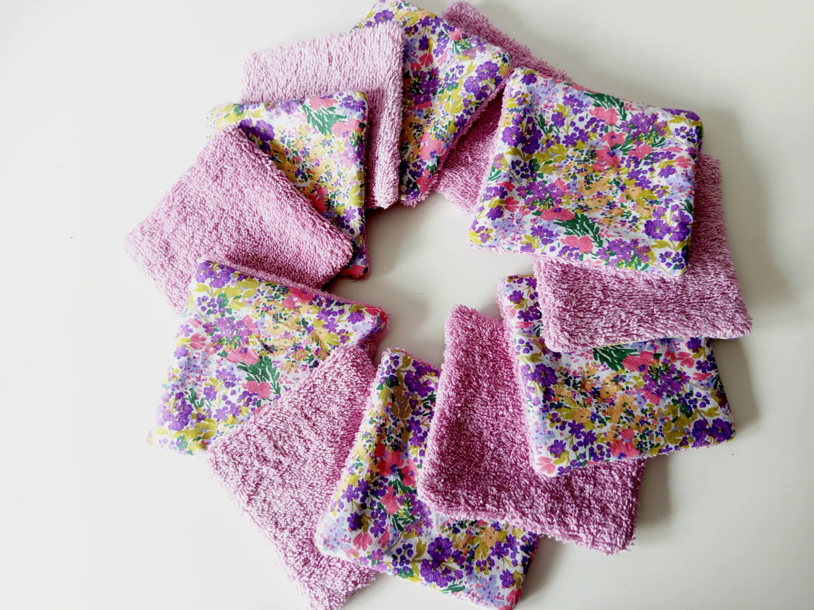 Lingettes nettoyantes lavables  – Fait main – taille 12 mois 3