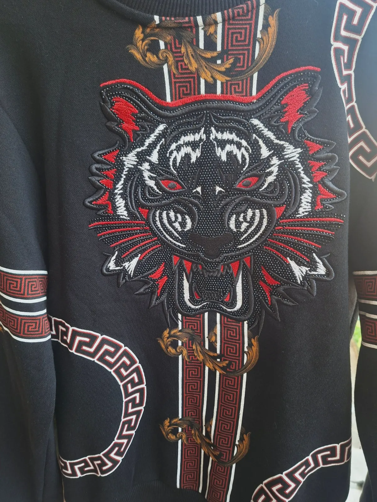 Sweat noir à broderie tête de tigre – Montleury paris – taille S 2