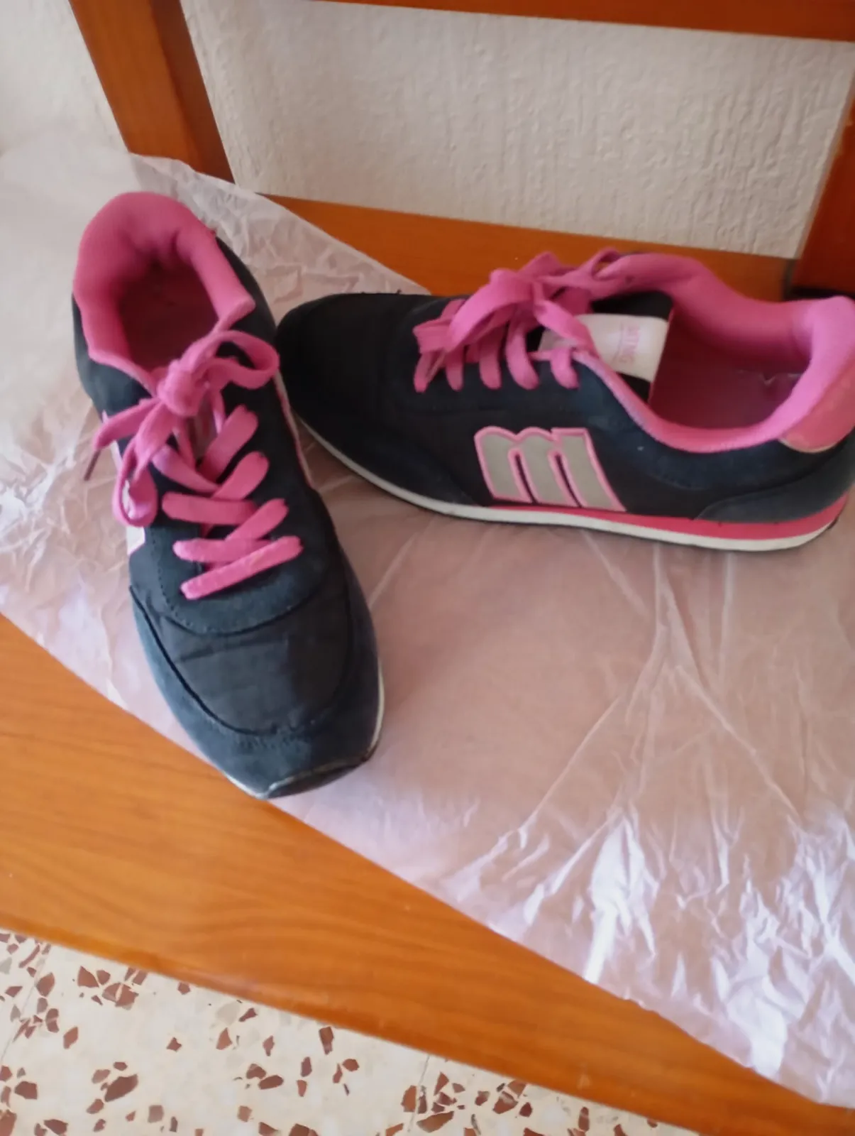 Zapatos deporte – Mistral – taille EU 39 2