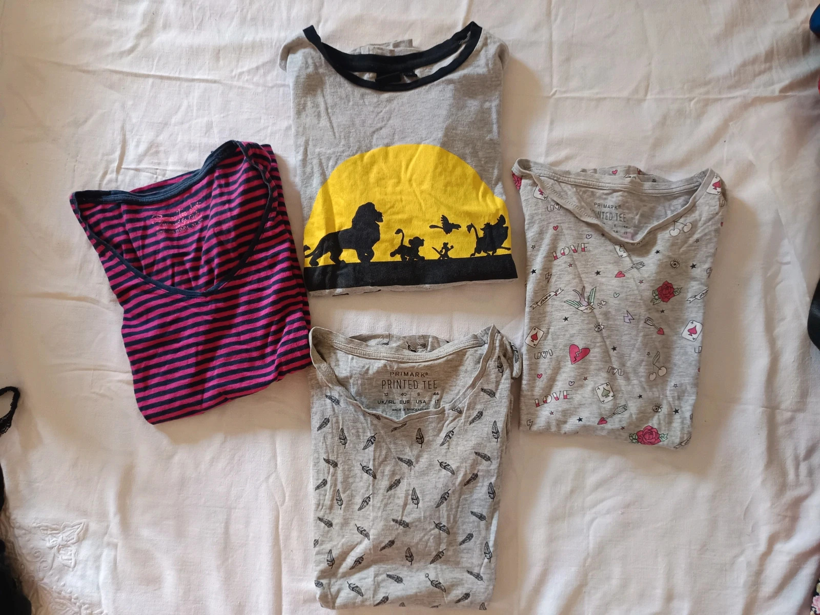 Lote 4 camisetas Primark Disney El Rey León M / Lot 4 t-shirts M / Pack 4 t-shirts M – Disney – taille M / 38 / 10 2