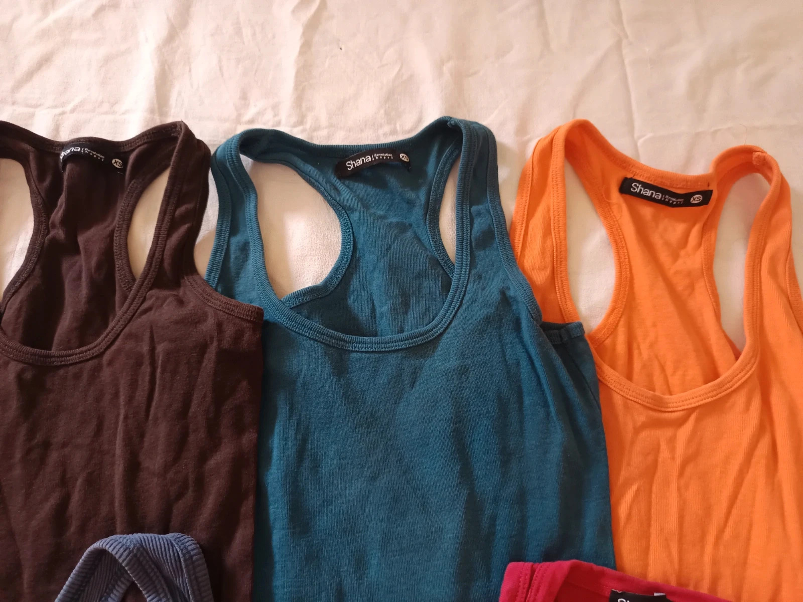 Pack 5 camisetas tirantes Shana S/XS / Lot 5 débardeurs / Set 5 tank tops basic y2k – Shana – taille S 2