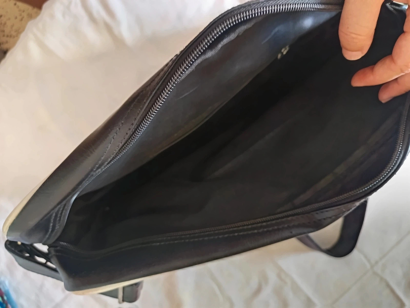 Bolso bandolera HEAD negro retro / Sac bandoulière HEAD noir rétro / Black HEAD retro messenger bag – Head 4