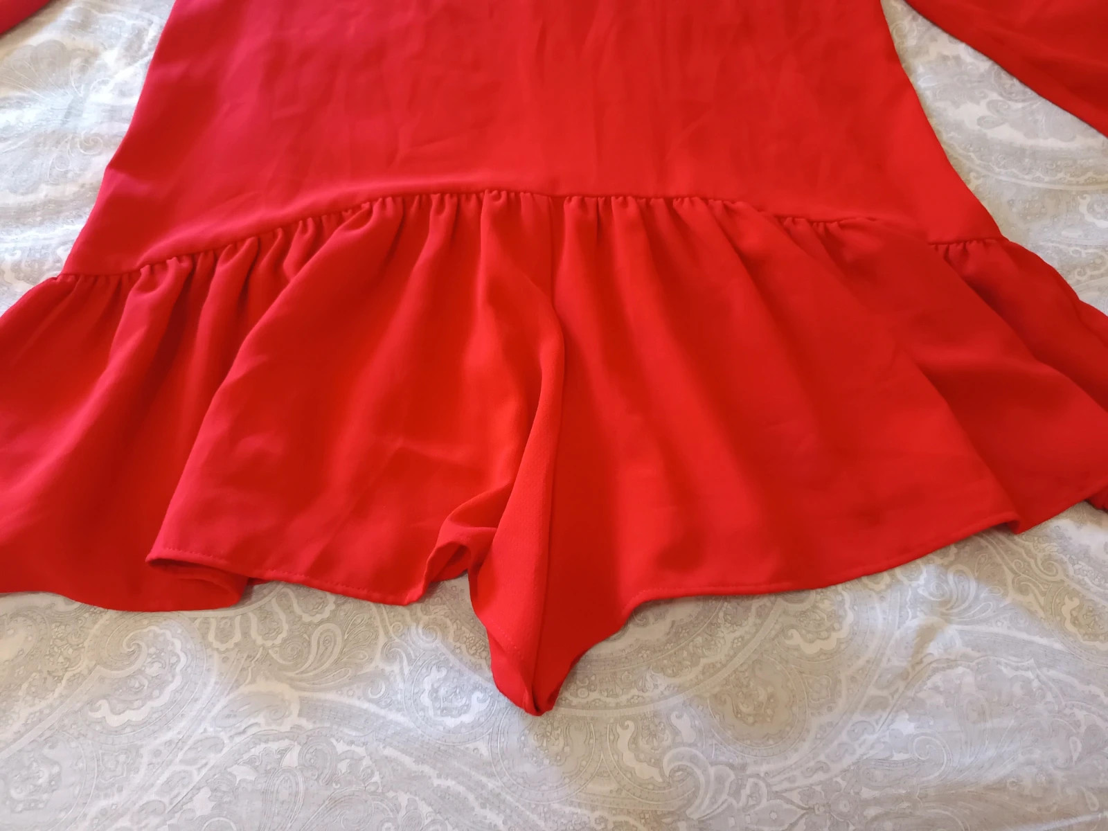 Mono corto rojo lazo trasero | Combishort rouge coeur nuage noeud | red romper dress - Talla M Zara – Zara – taille M / 38 / 10 2