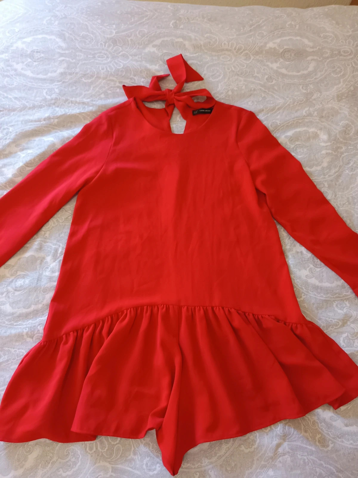 Mono corto rojo lazo trasero | Combishort rouge coeur nuage noeud | red romper dress - Talla M Zara – Zara – taille M / 38 / 10