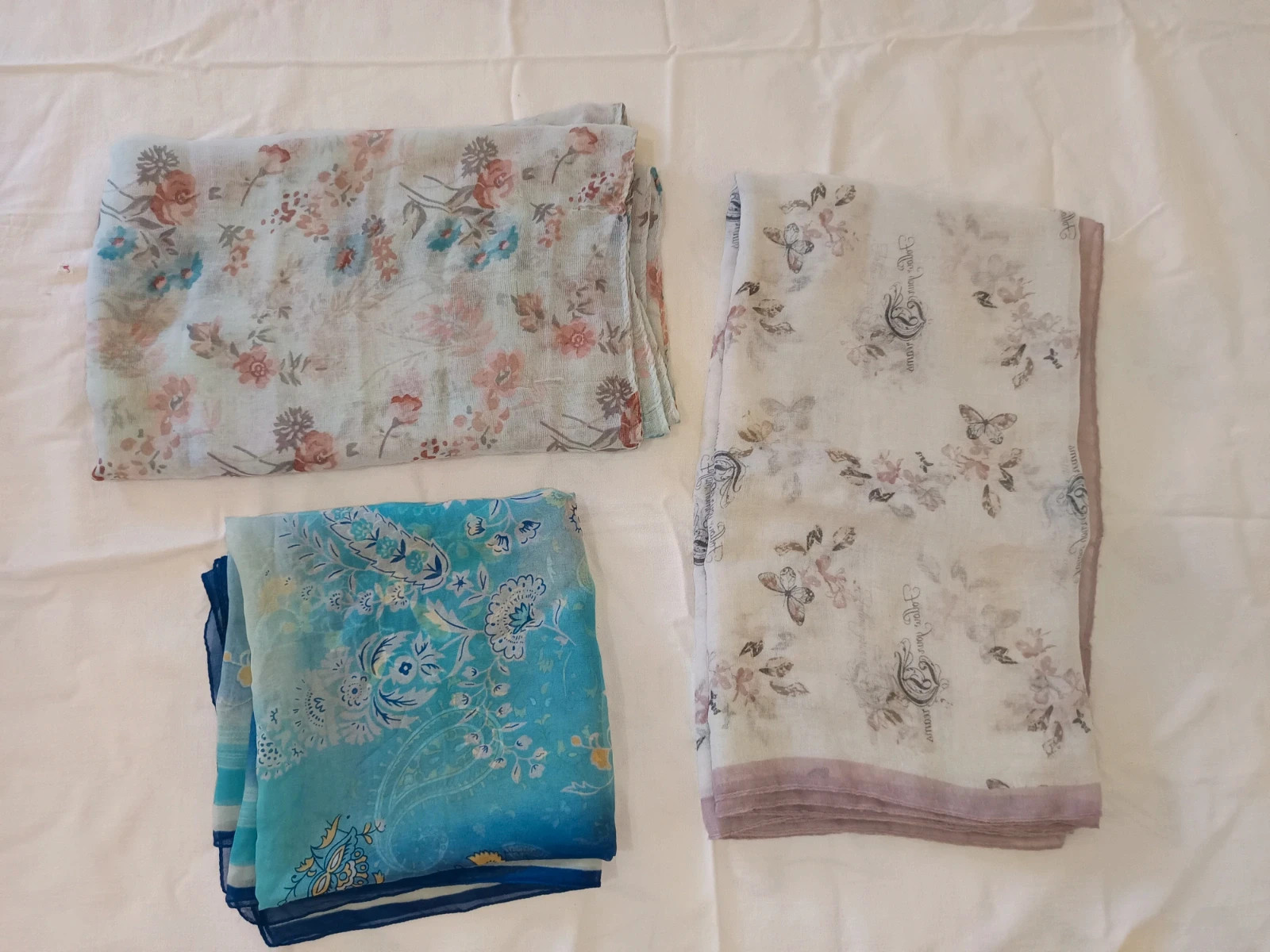 Lote de 3 Pañuelos / Fulares Ligeros Estilo Vintage & Boho (Florales / Mariposas / Paisley) 🌸 2