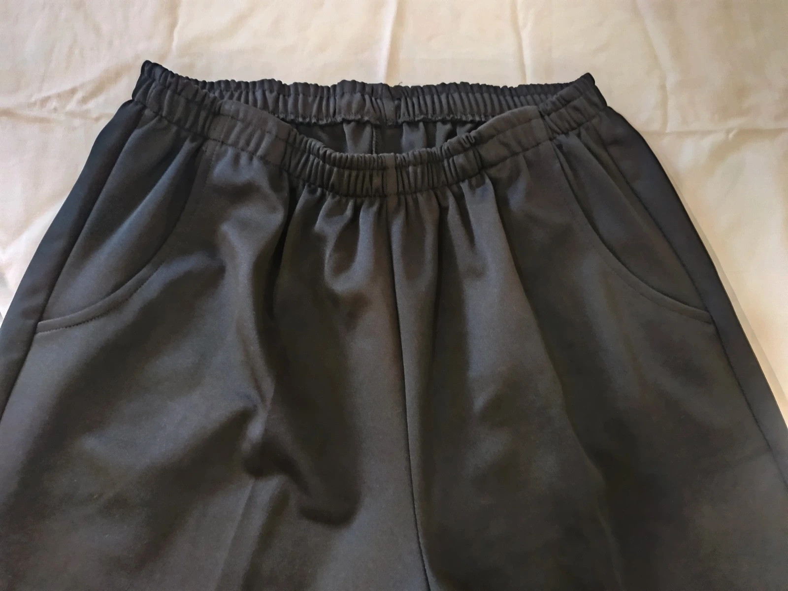 Pantalón Negro Fluido de Cintura Elástica Made in Spain – Estilo Y2K / Vintage – taille XXL / 44 / 16 3