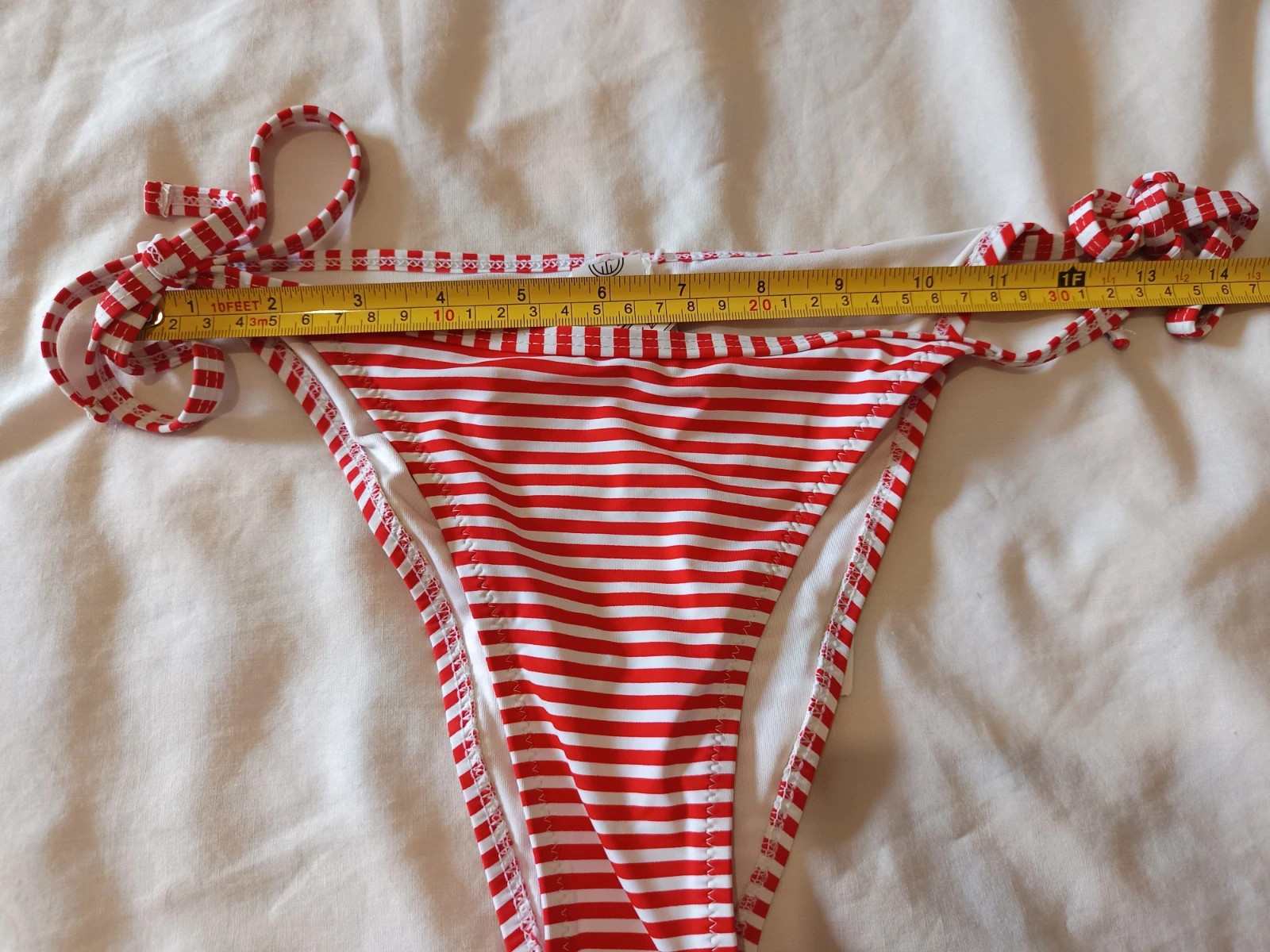 Braguita de Bikini a Rayas Rojas y Blancas Polinesia / Red Striped Bikini Bottom Talla M – Polinesia – taille M / 38 / 10 4